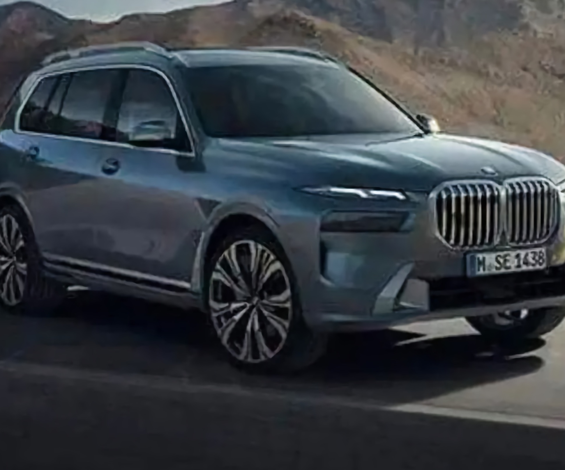    BMW X7     Motor