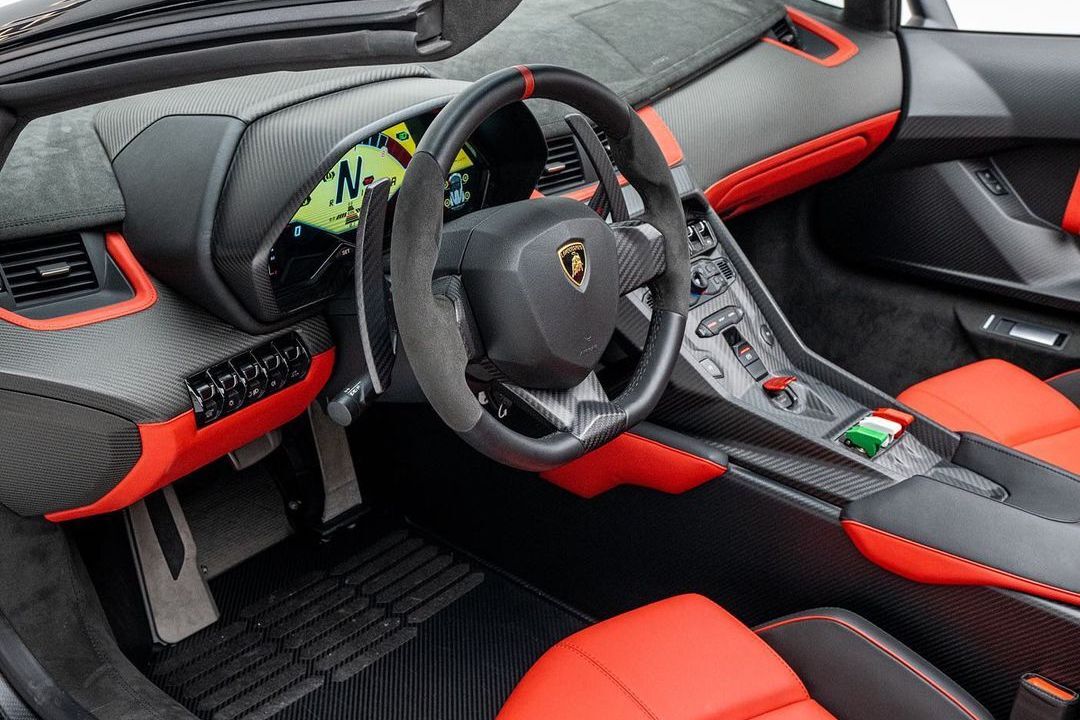 Единственный в мире карбоновый Lamborghini Veneno выставили на продажу