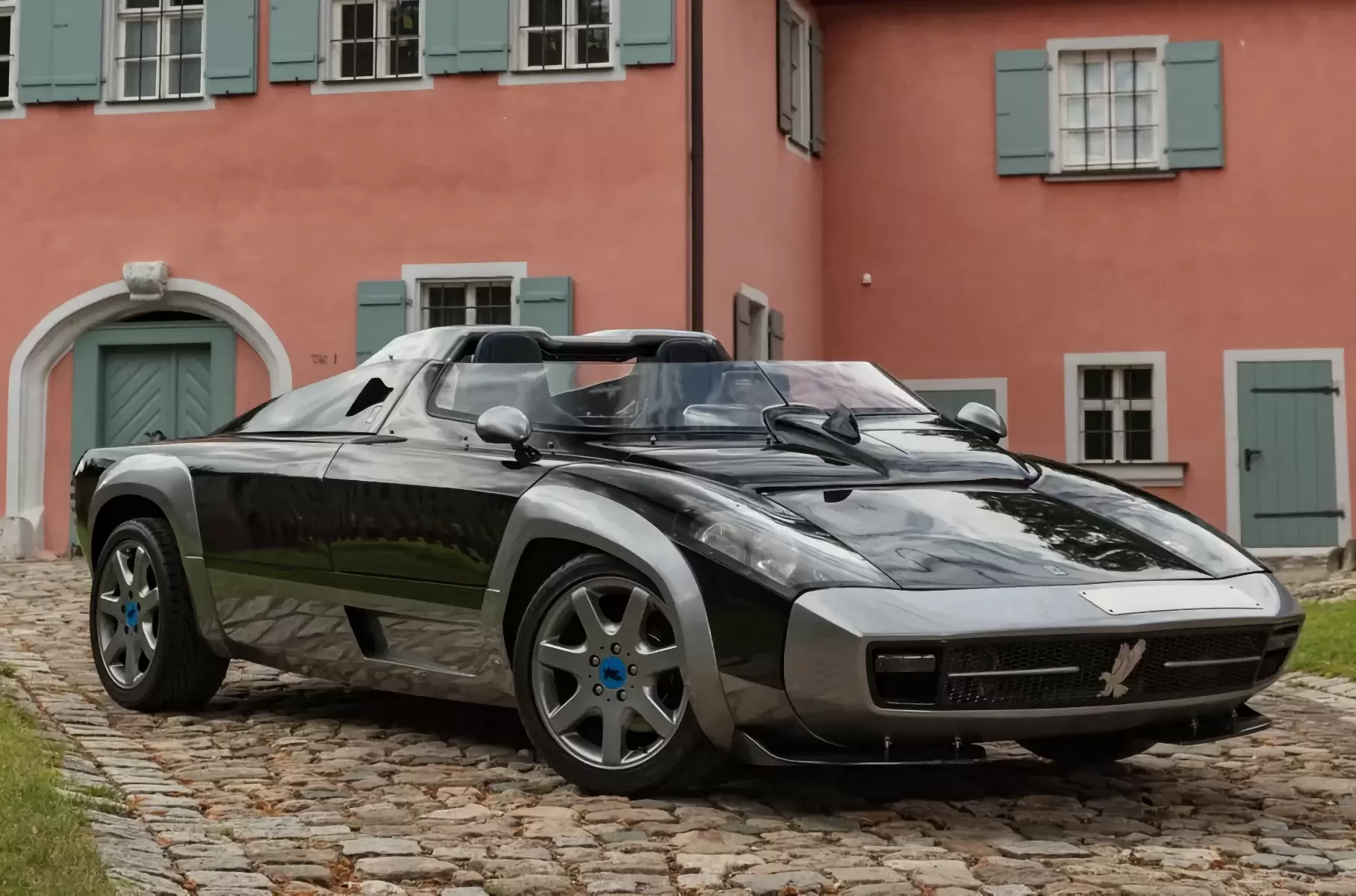 Один из 17: продается редчайший немецкий спорткар Isdera