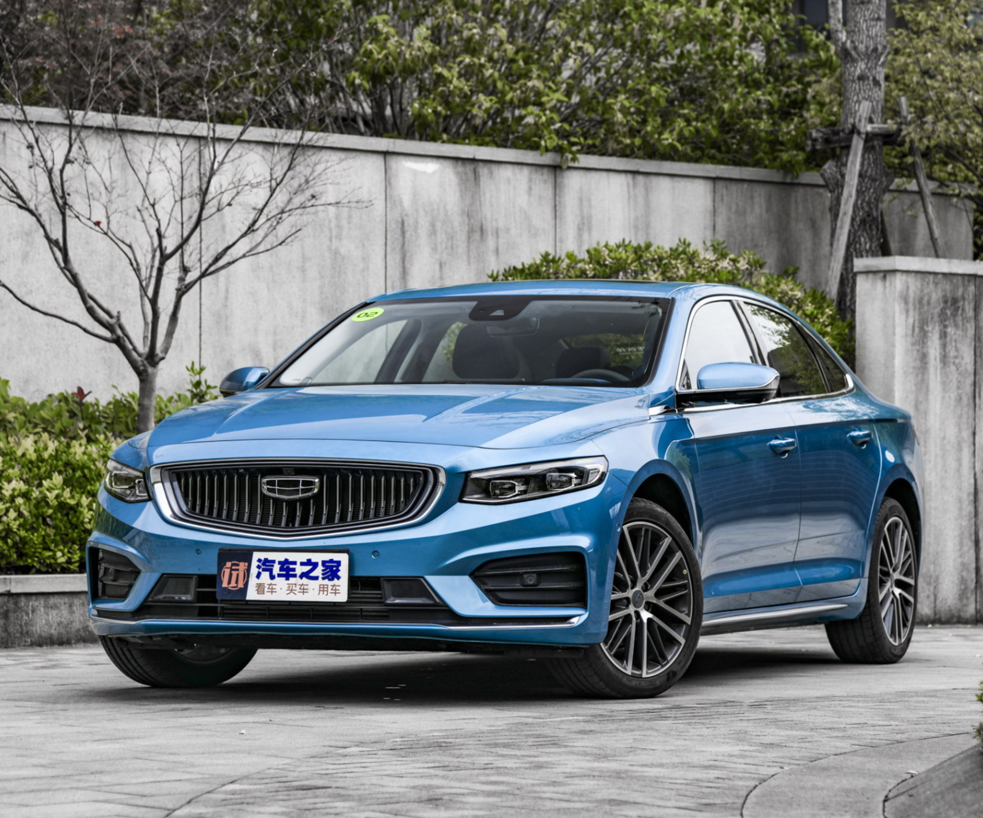 Geely привезла в Беларусь опытную партию седанов с начинкой Volvo — Motor