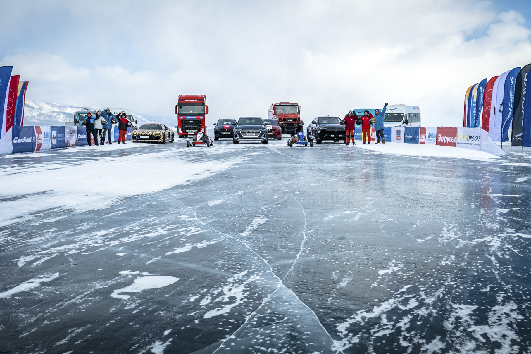 «Дни скорости на льду Байкала»: грузовики и новые рекорды