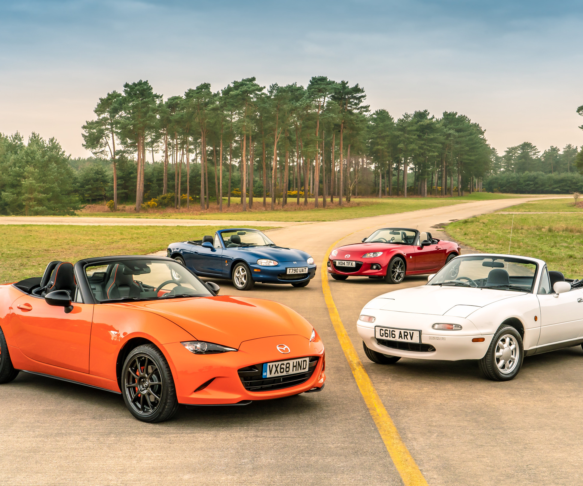 Mazda выпустит новое поколение родстера MX-5 в 2024 году — Motor