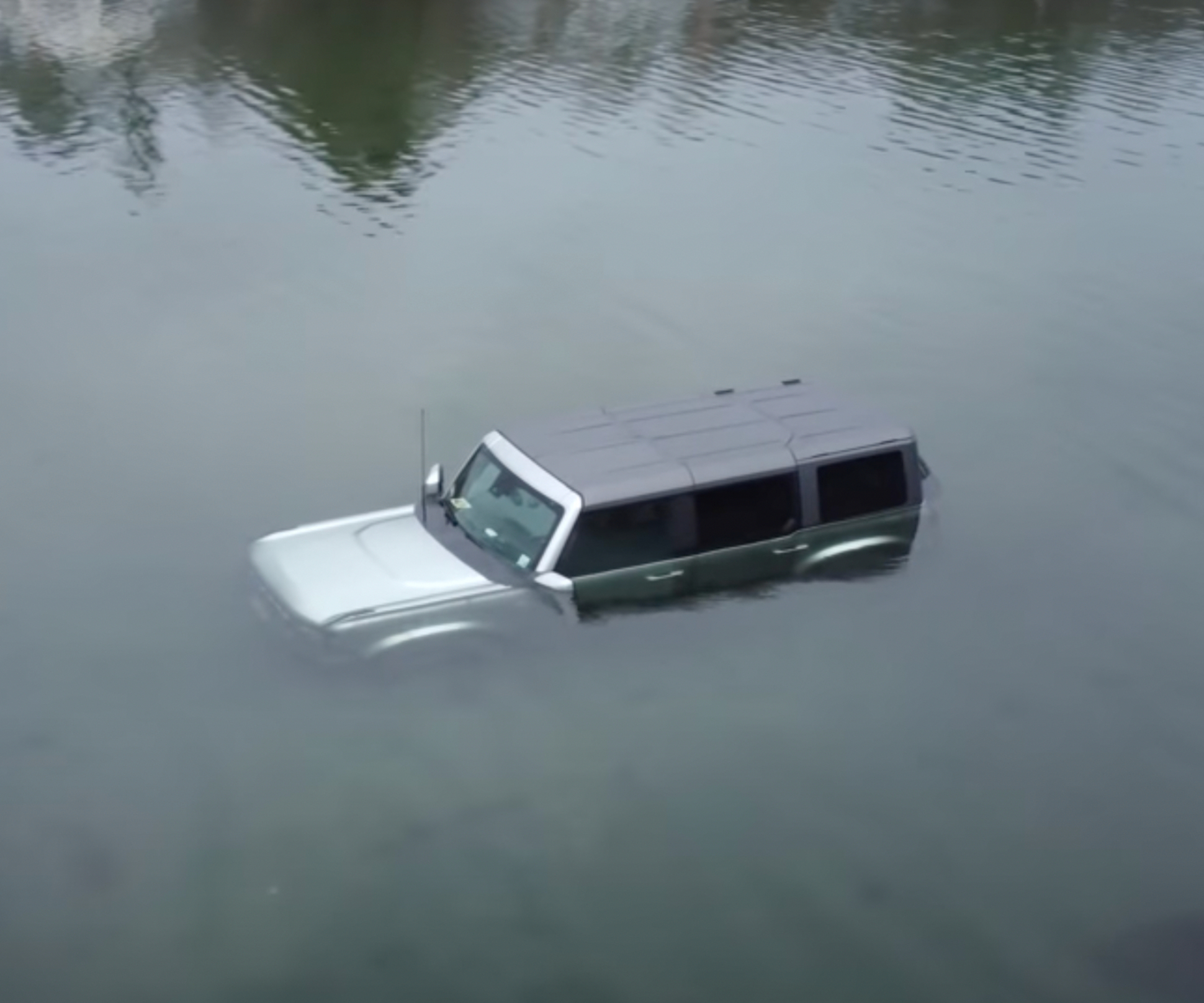 Видео: новый Ford Bronco тонет во время прилива — Motor