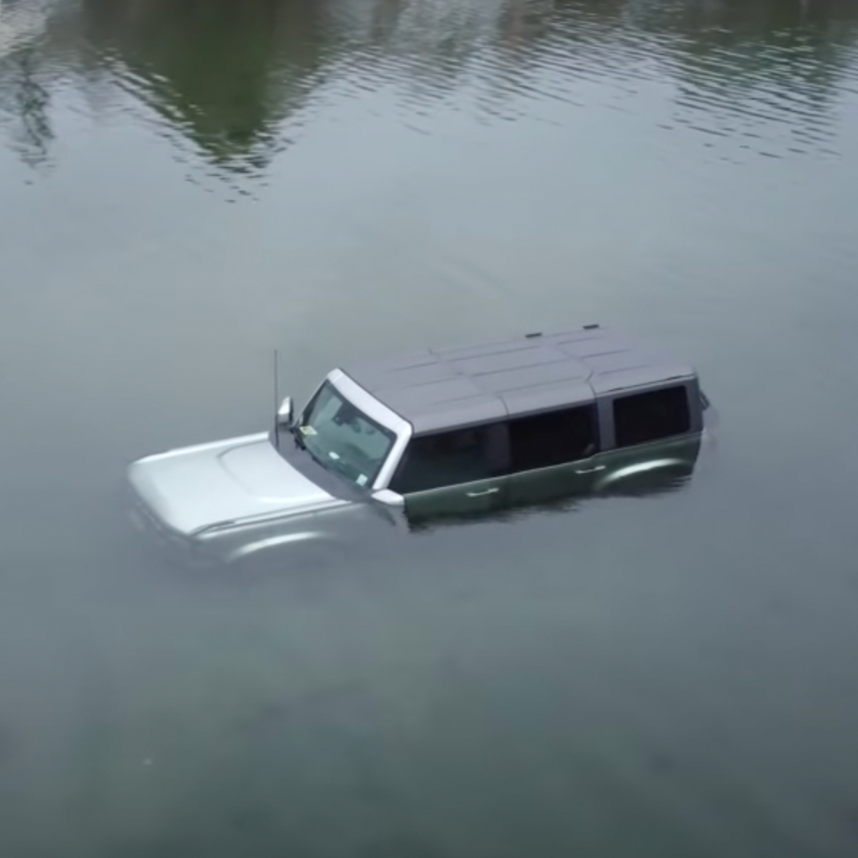 Видео: новый Ford Bronco тонет во время прилива — Motor