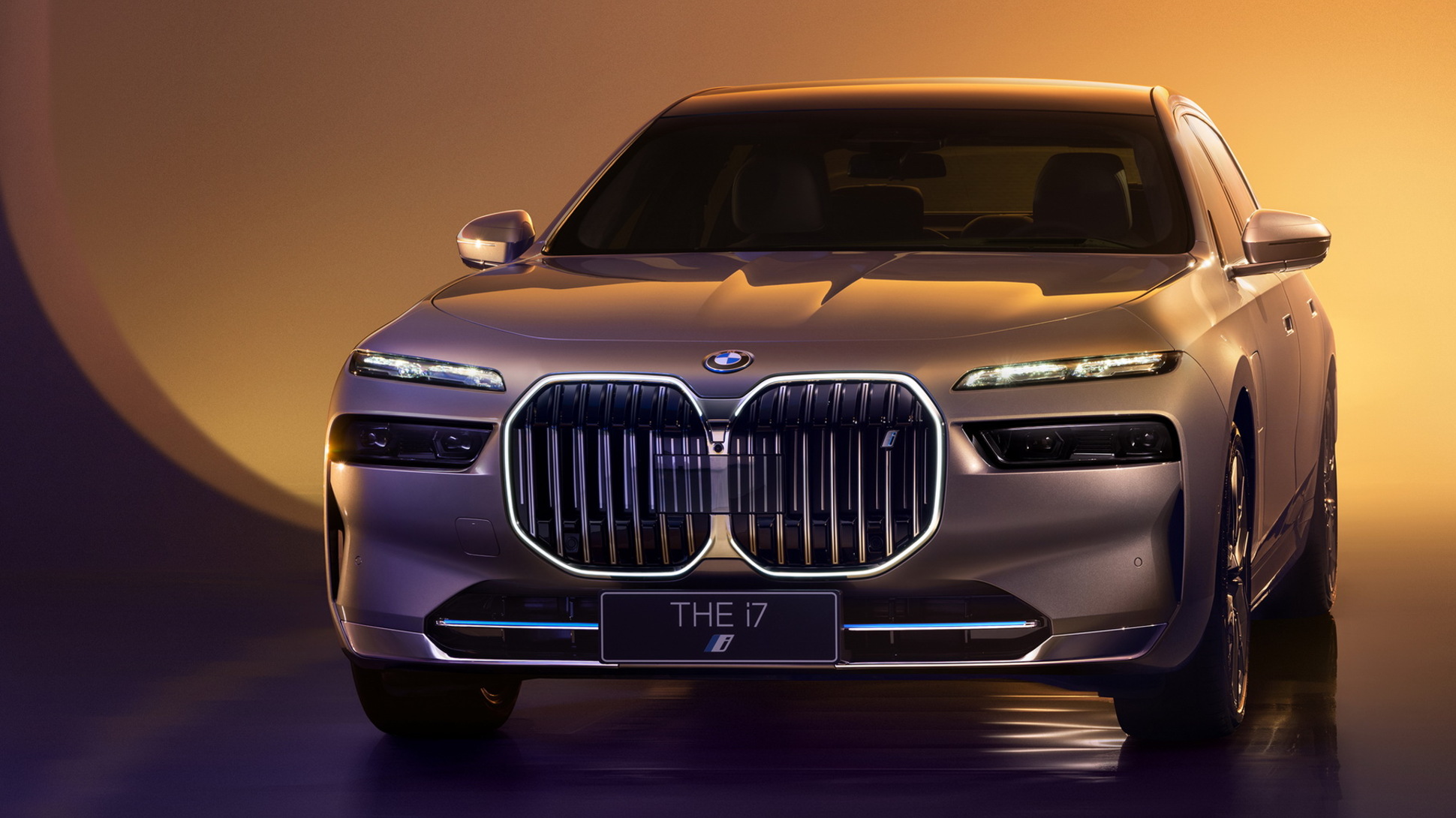 BMW раскрыла секрет новой i7 L для Китая — Motor