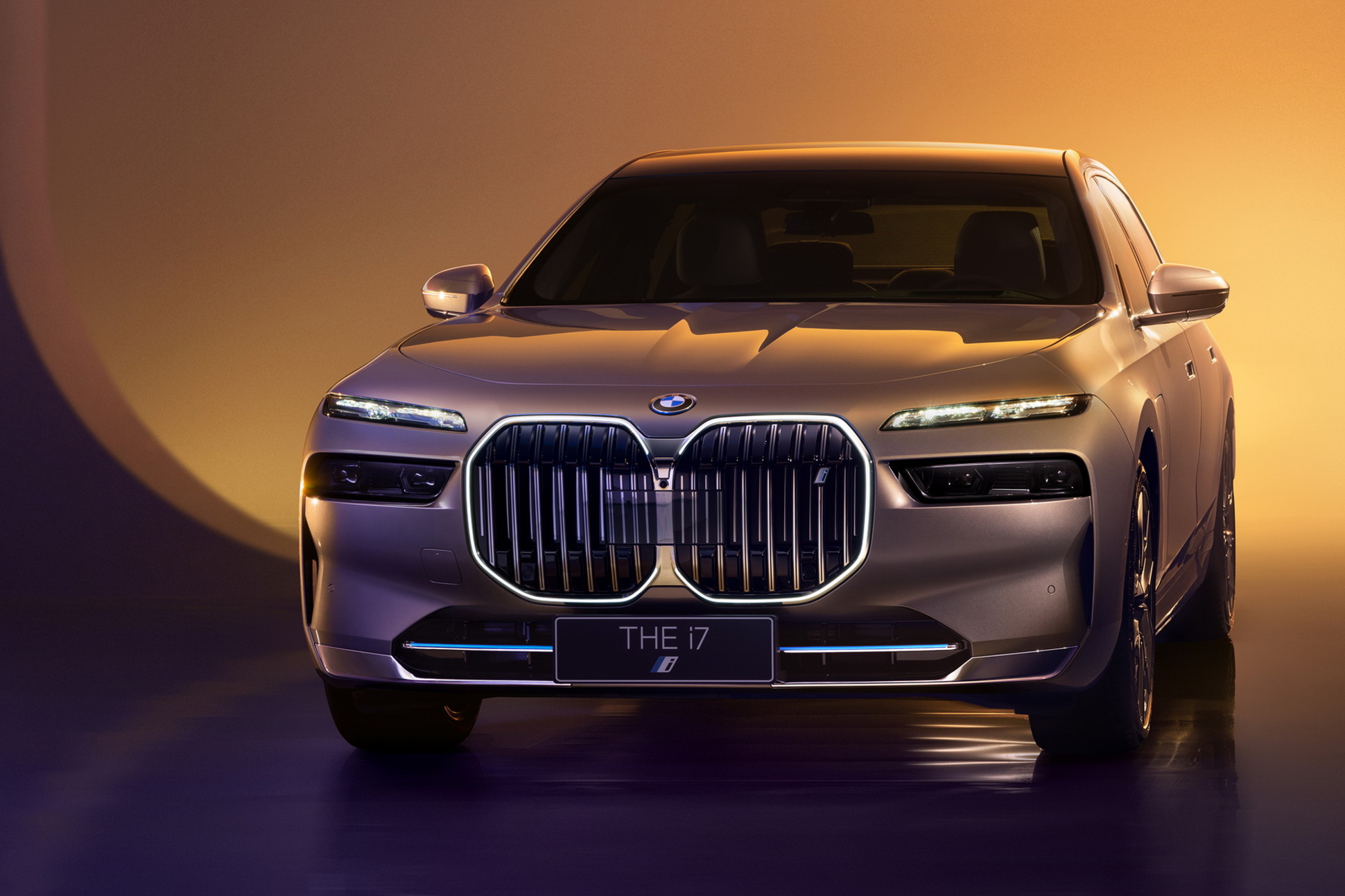 BMW раскрыла секрет новой i7 L для Китая — Motor