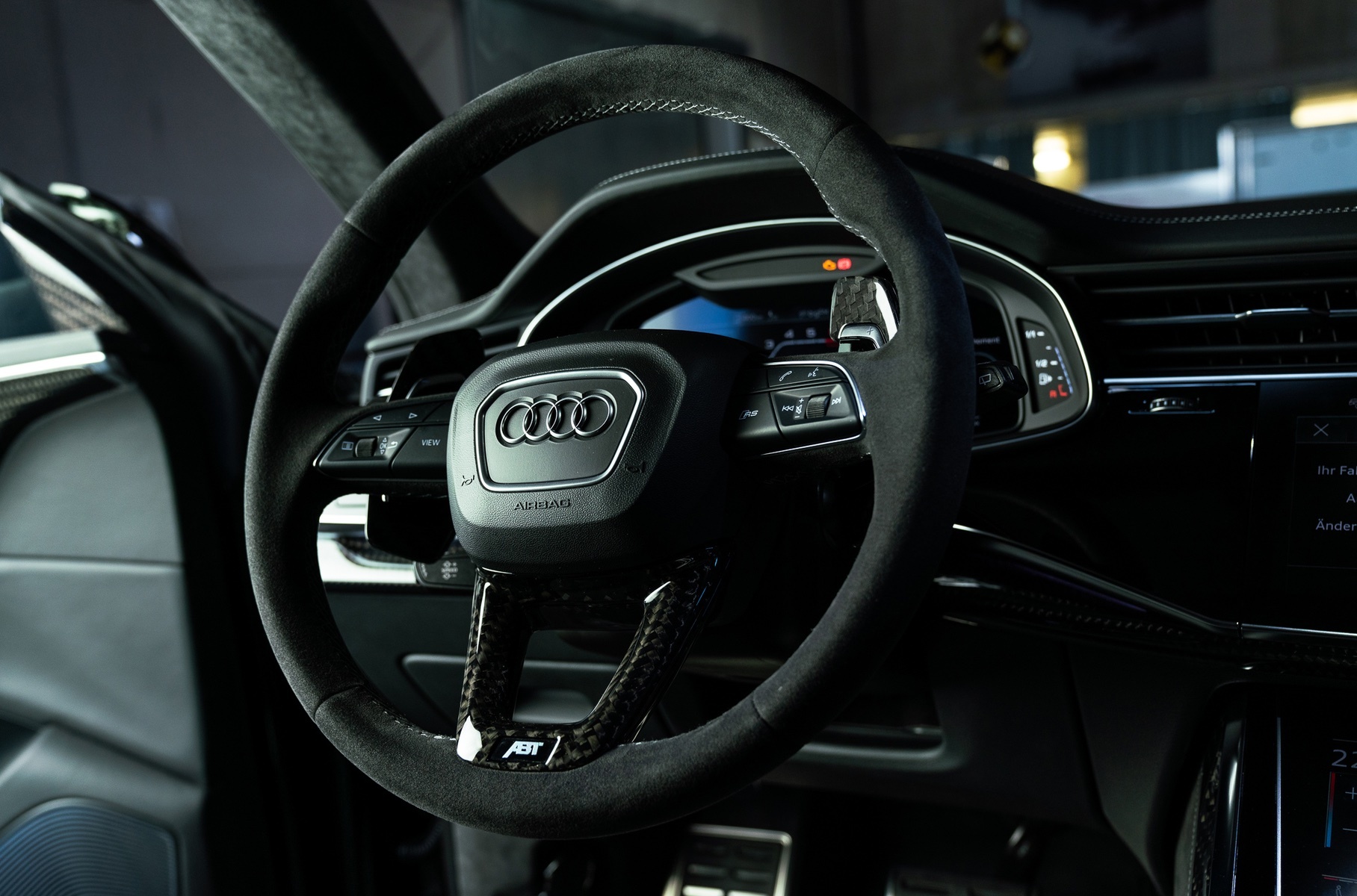 Ателье ABT добавило в Audi RS Q8 частичку собственной истории