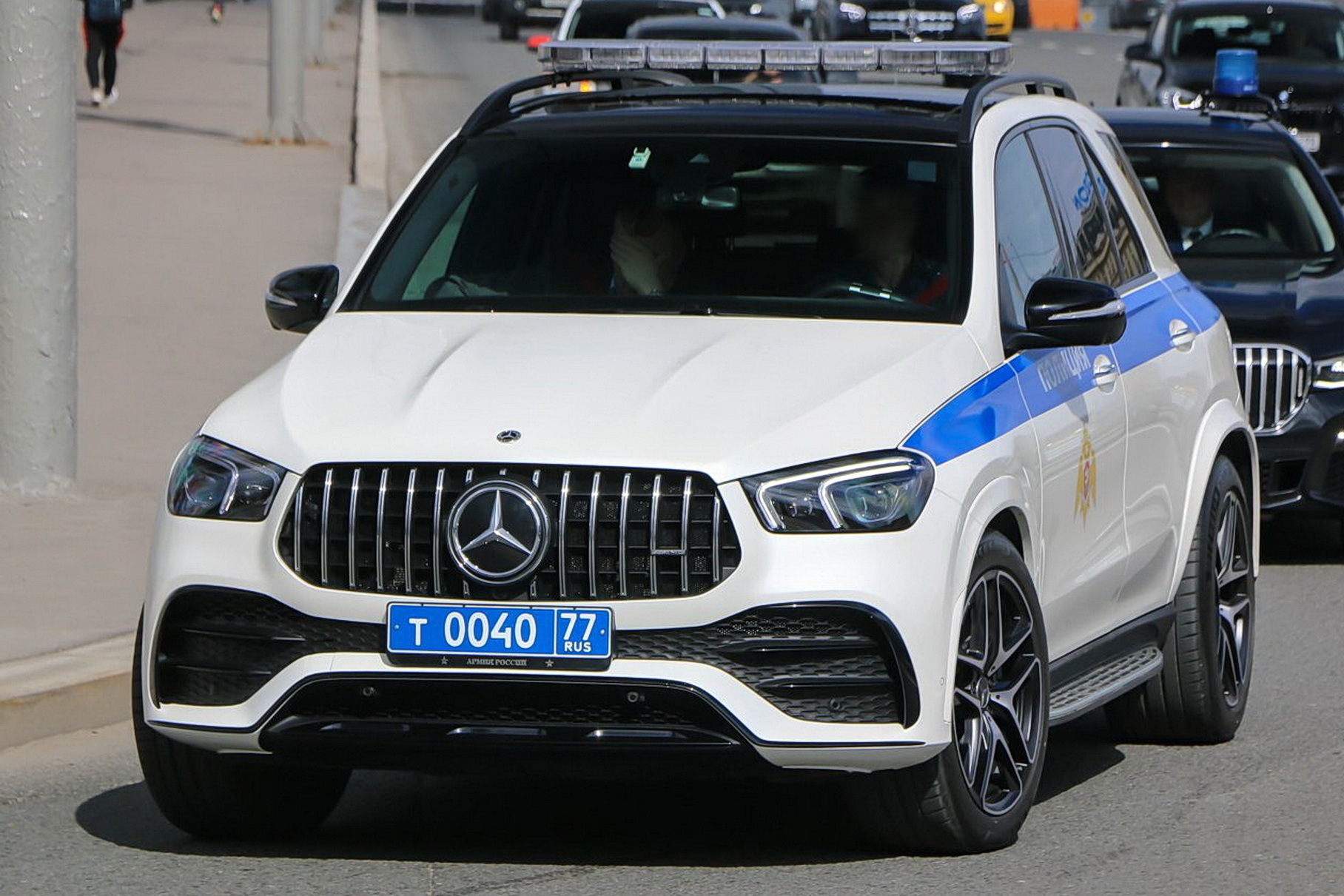 У московской полиции появился новый суперкроссовер Mercedes-AMG