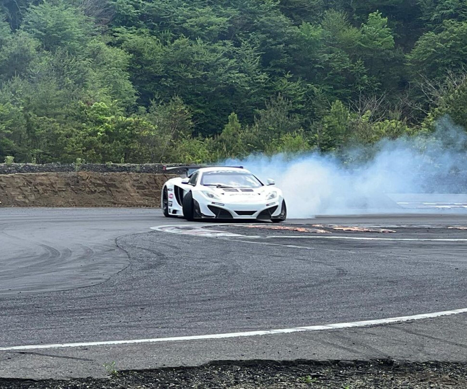 В Японии построили дрифтовый McLaren MP4-12C GT3 — Motor