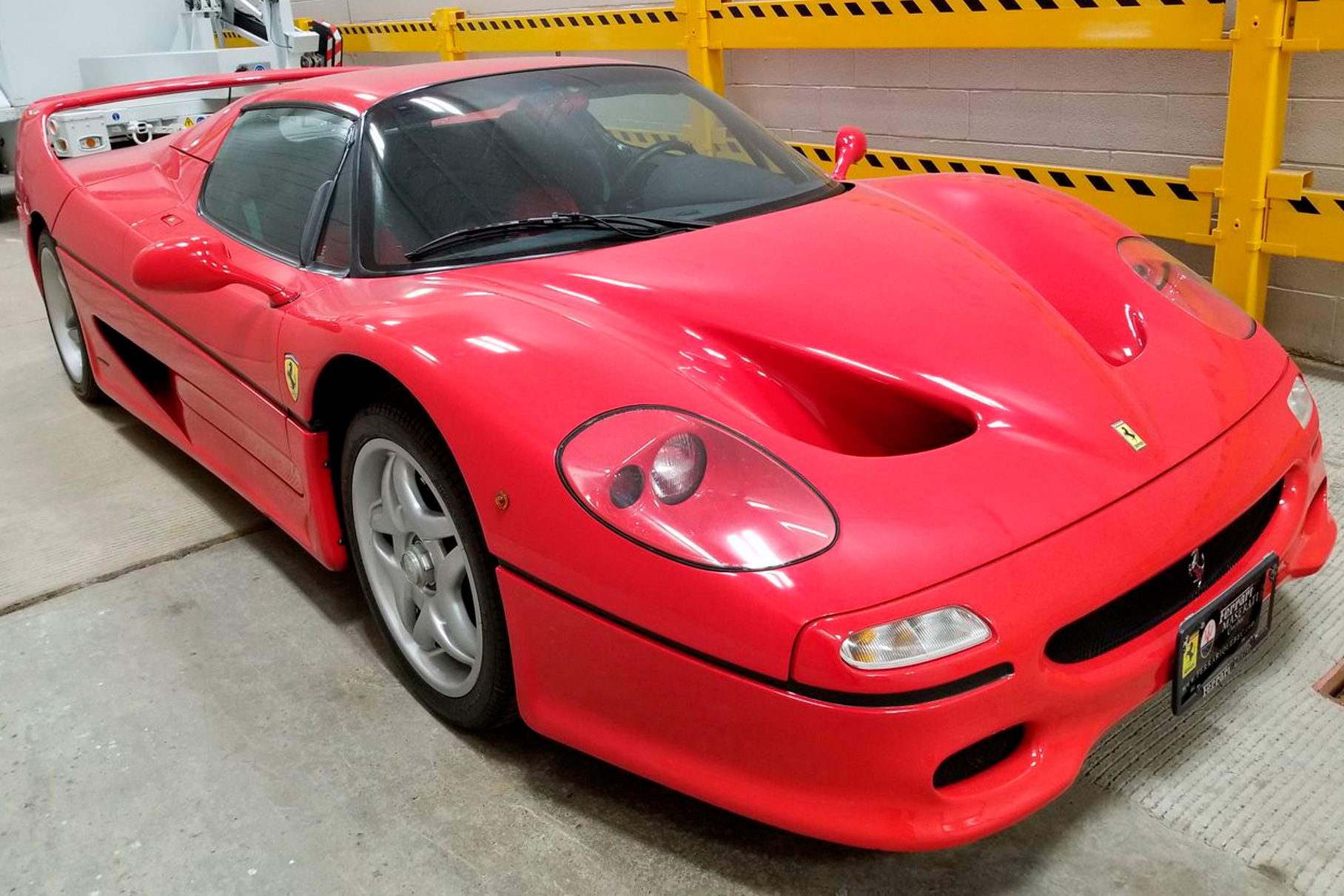 Ferrari f50 с выдвижными фарами