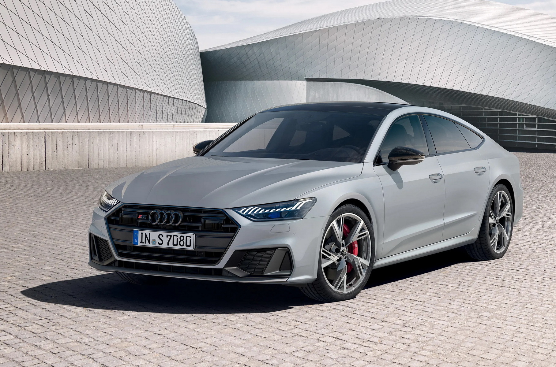 Audi добавила «очень черный» пакет для новых S6 и S7