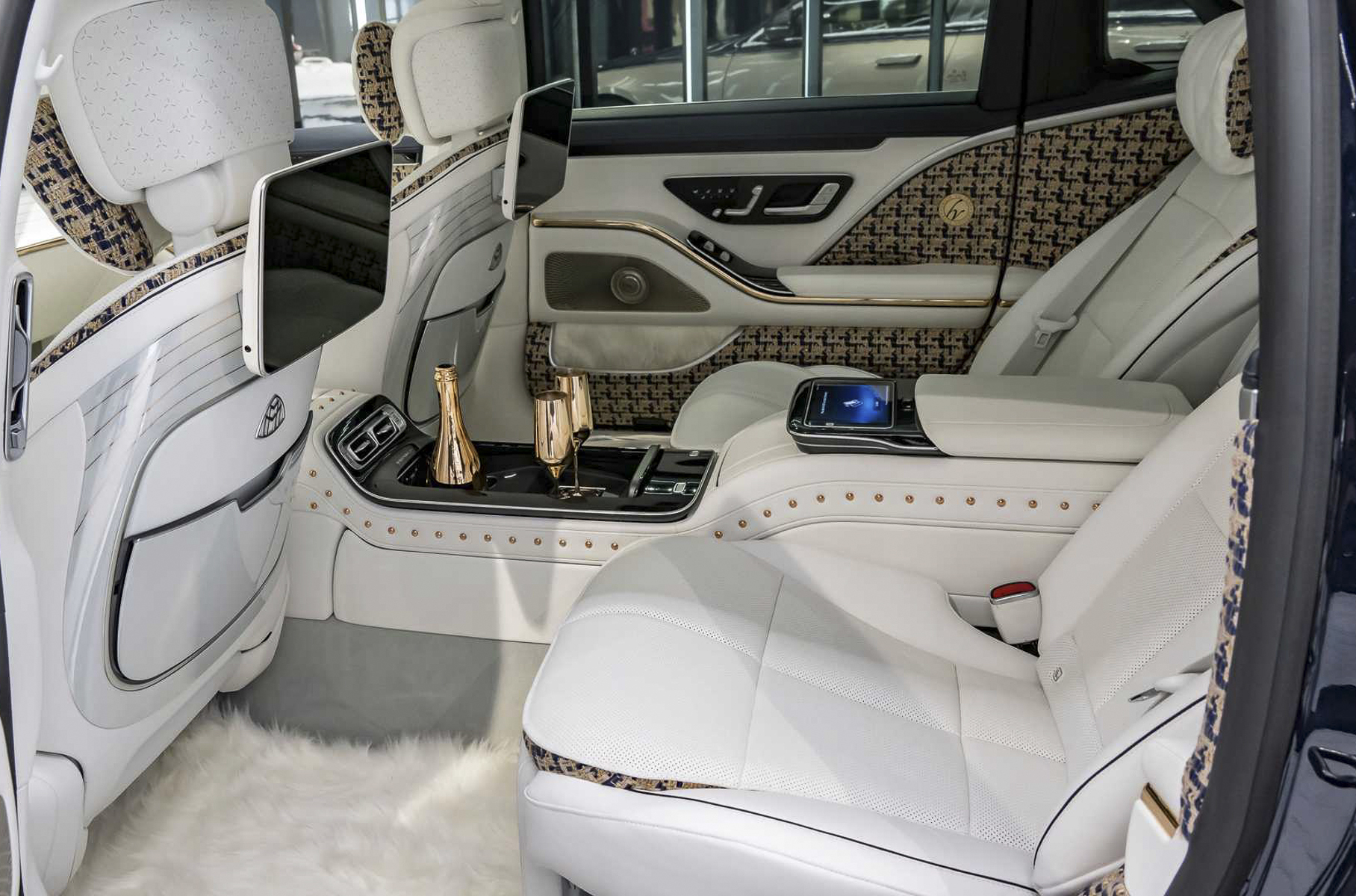 Mercedes-Maybach s680 Haute Couture