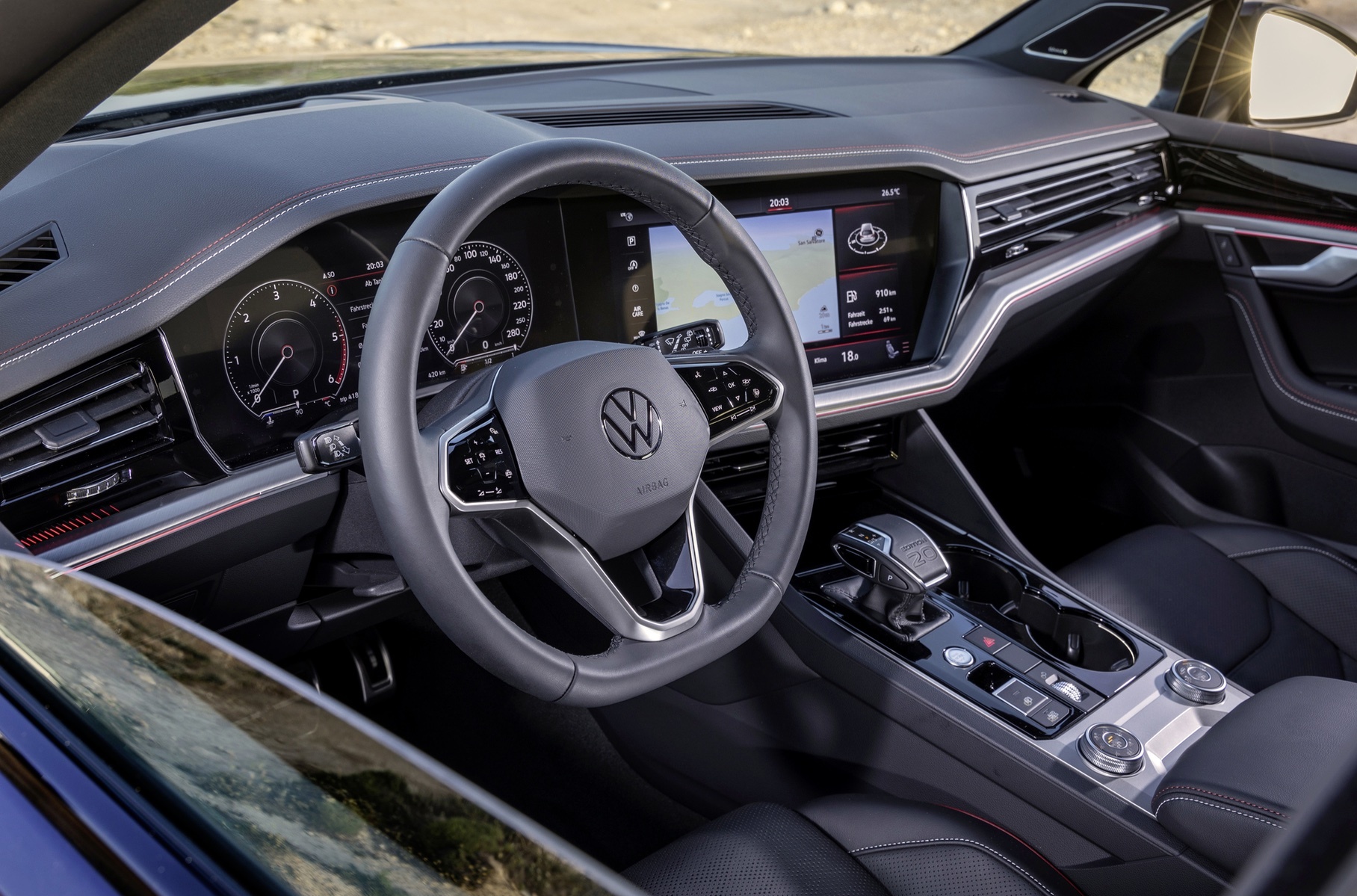 Volkswagen сделал особый Touareg в честь 20-летия модели