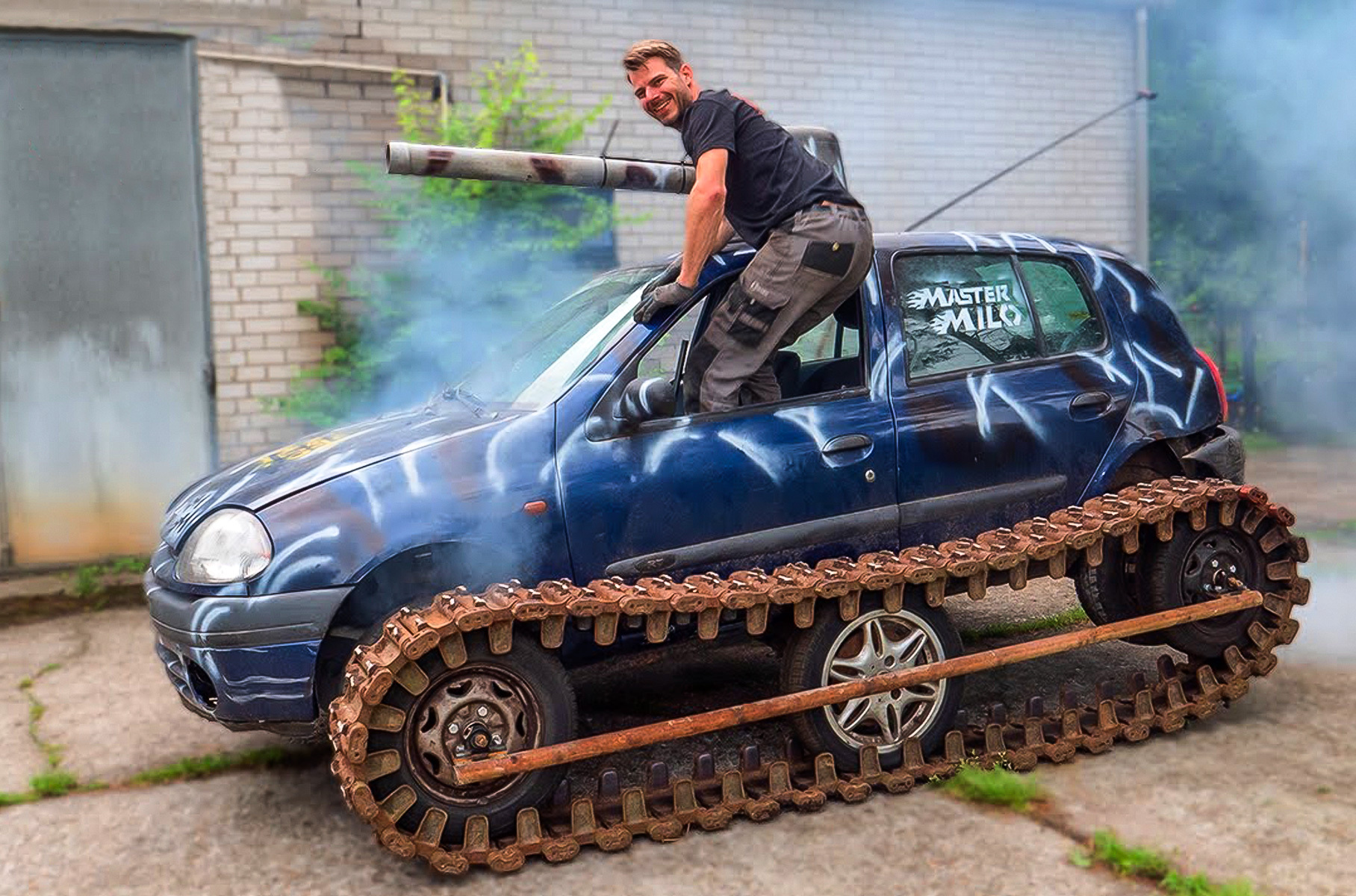 Грязи не боятся: обычные автомобили, превратившиеся в «танки»