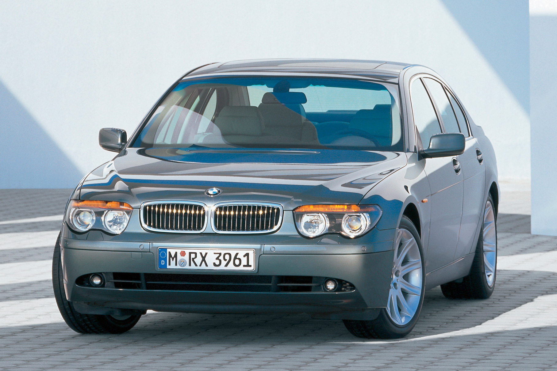 BMW 7-й серии Е65