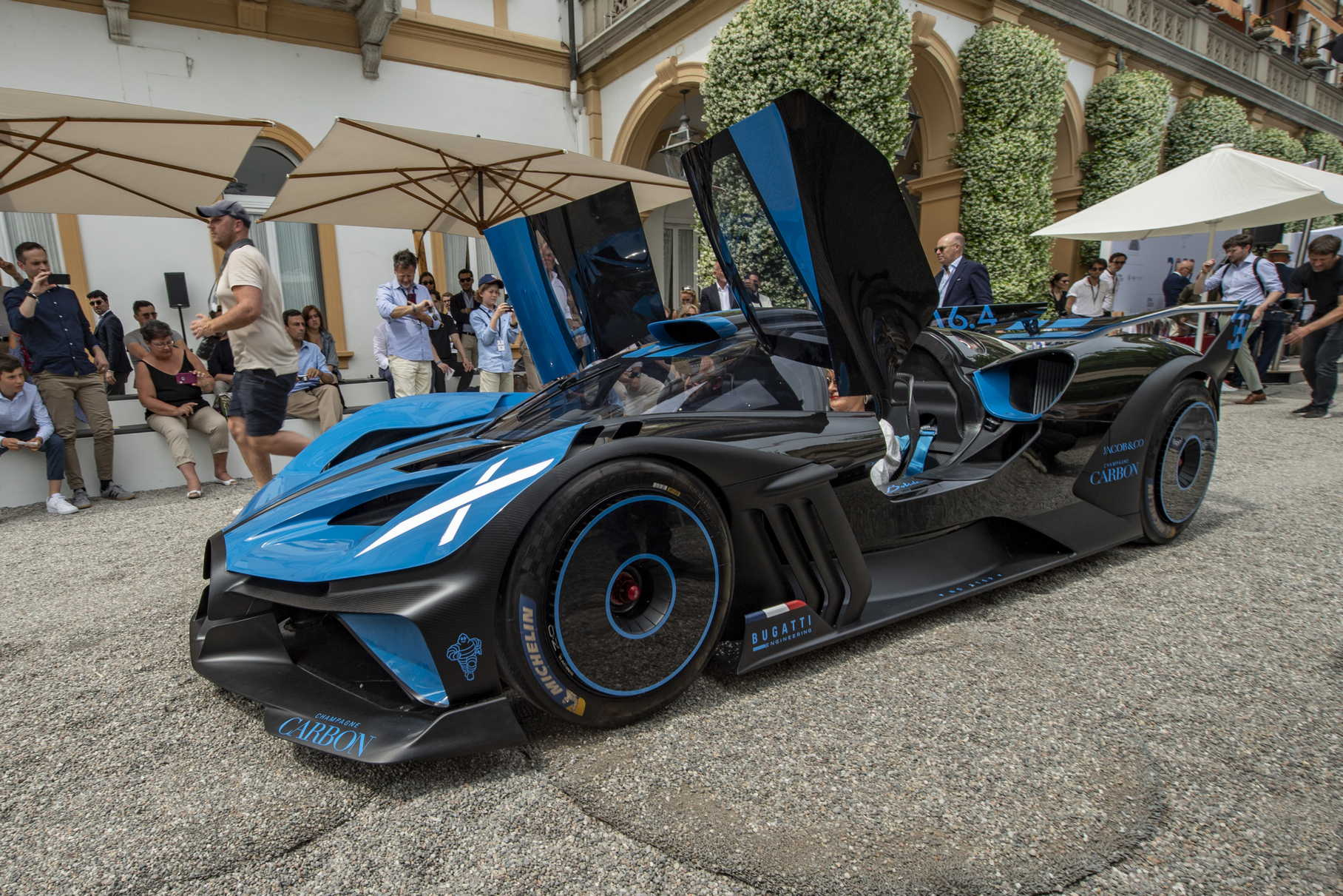Звание лучшего концепт-кара всеобщим голосованием было присуждено гиперкару [Bugatti Bolide](https://motor.ru/news/bugatti-bolide-28-10-2020.htm)