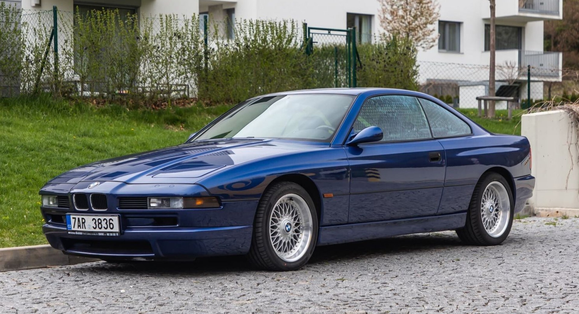 BMW 850 акула