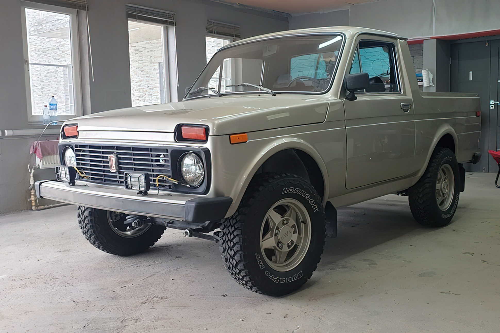 Редчайший пикап Lada Niva канадской сборки продают за 1,5 миллиона рублей —  Motor