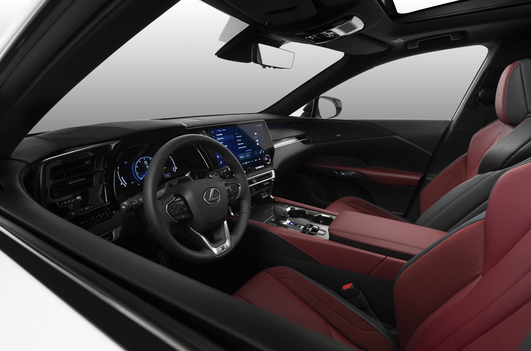 Новый «от колес до рейлингов»: Lexus RX сменил поколение