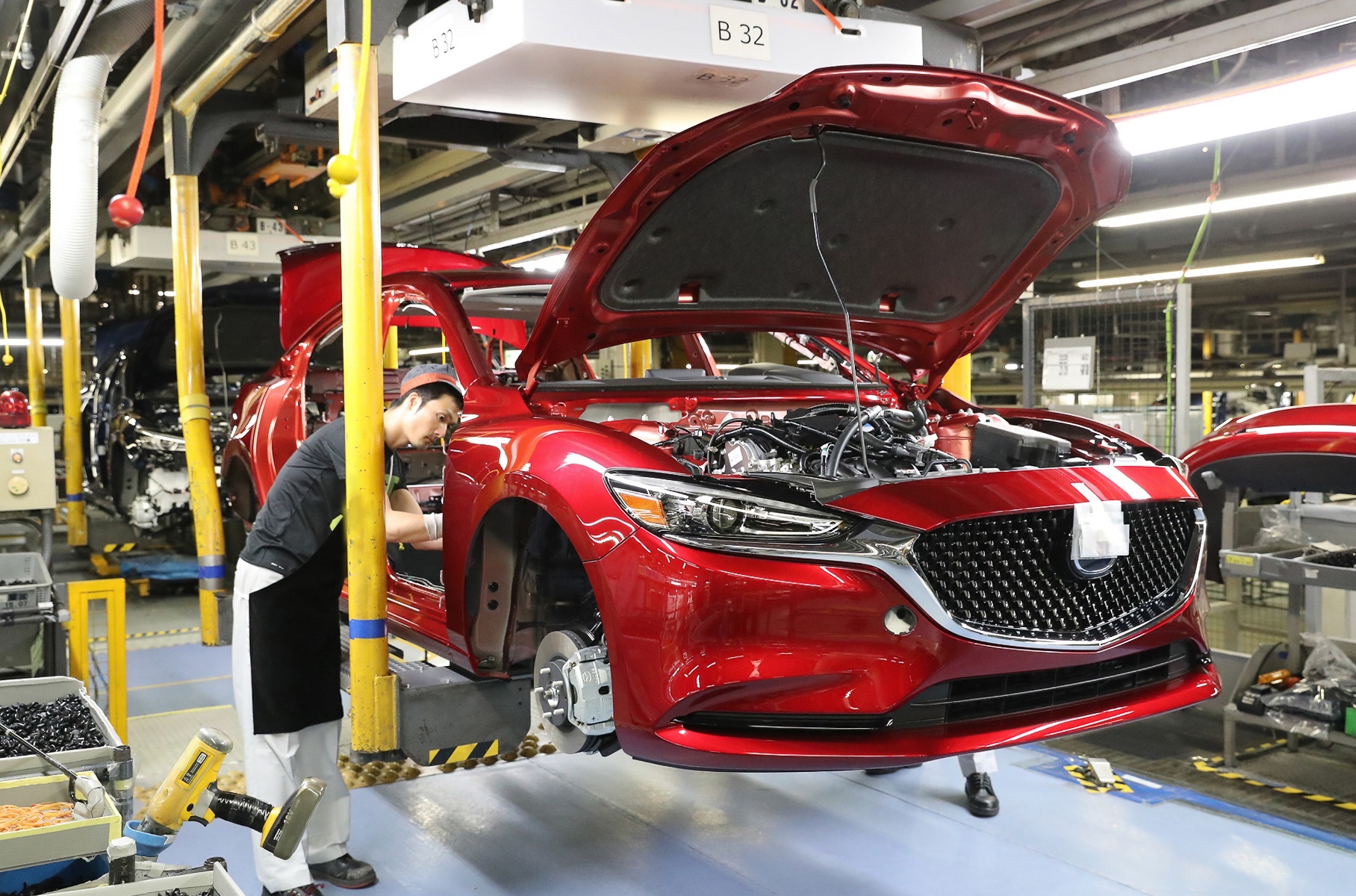 Mazda перейдет на возобновляемые источники энергии и биотопливо