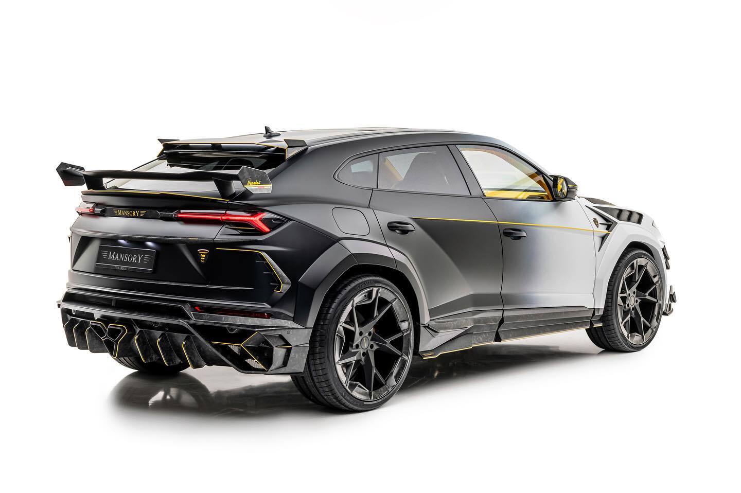 Mansory показала очередной доработанный Urus - Рамблер/авто