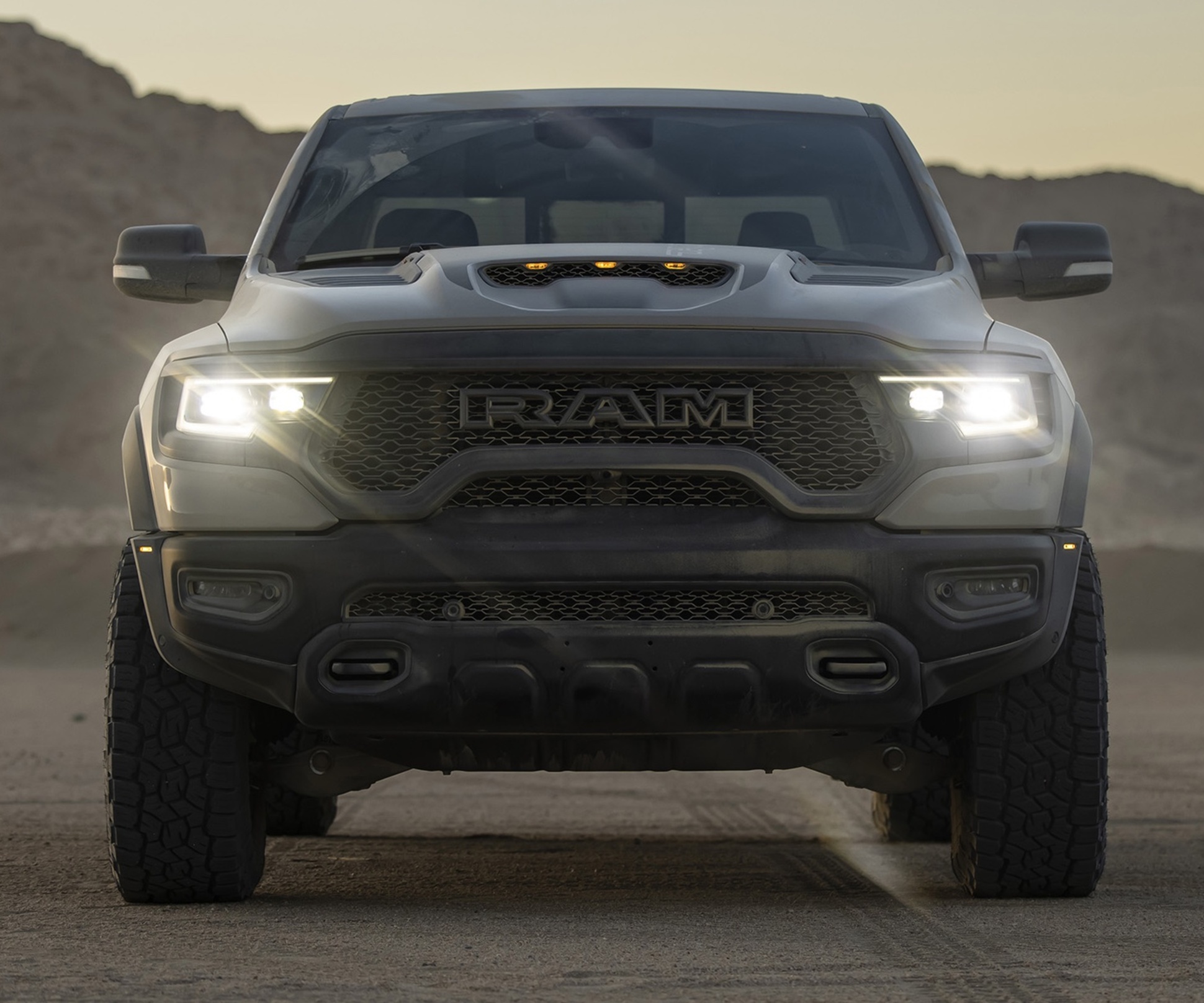 712-сильный Ram 1500 TRX получил версию для пустынных гонок — Motor