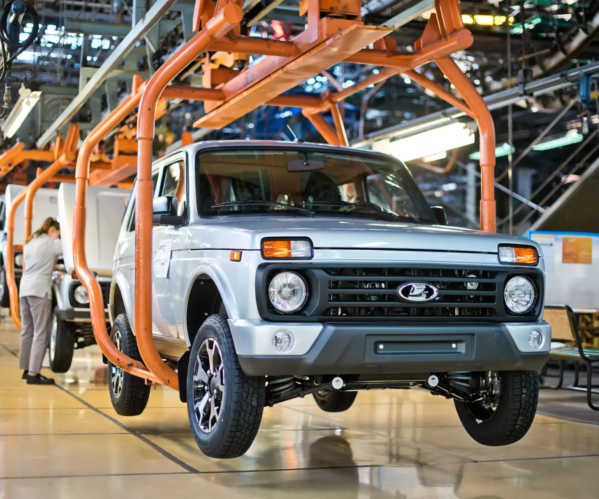 АвтоВАЗ рассказал, когда возобновят производство Lada Niva — Motor