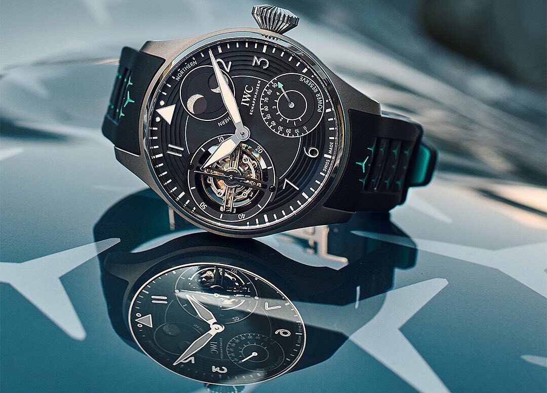 Владельцам Mercedes-AMG One создали особые часы