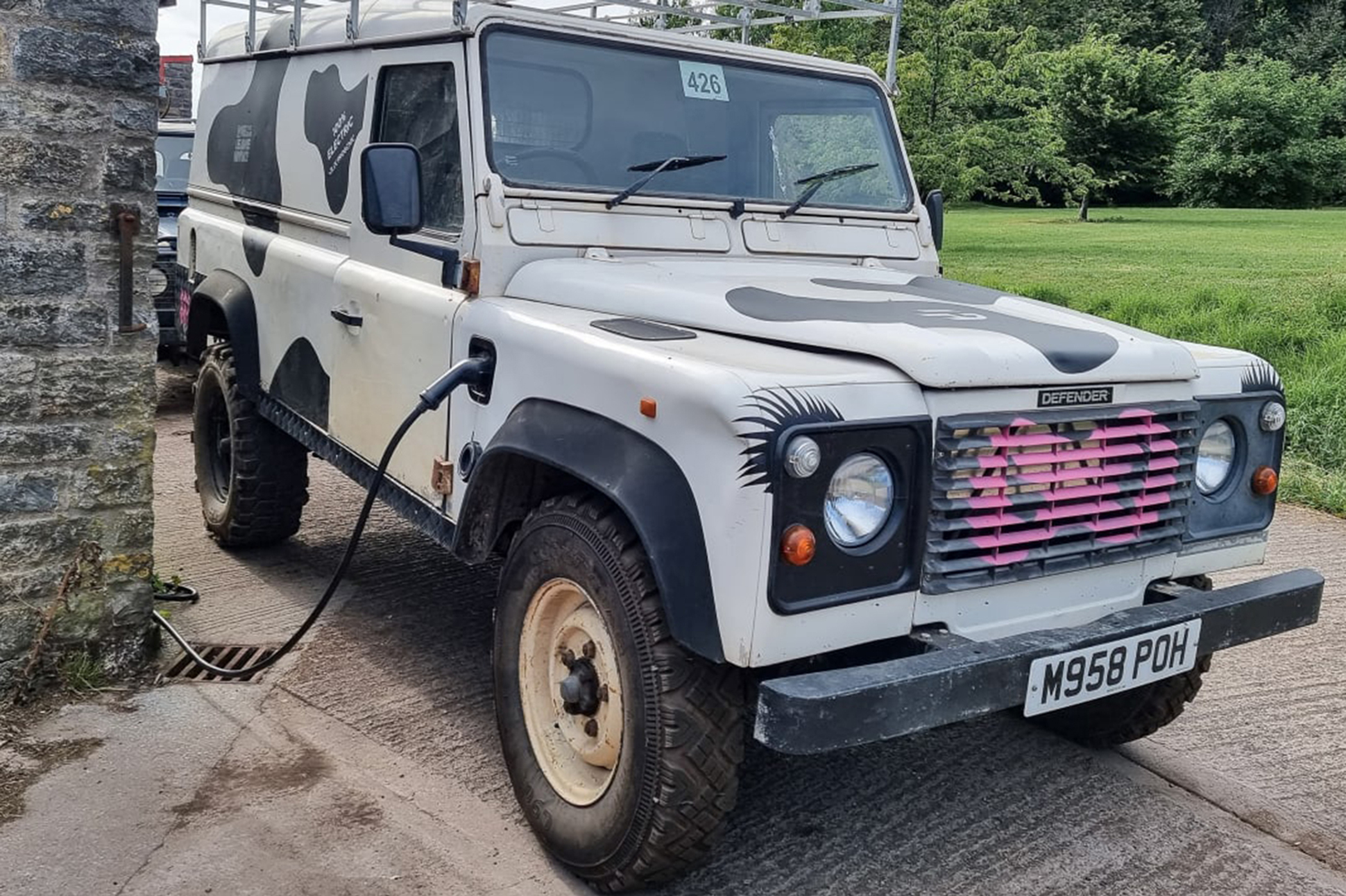 Создан набор для самостоятельной переделки Land Rover Defender в электрокар  — Motor