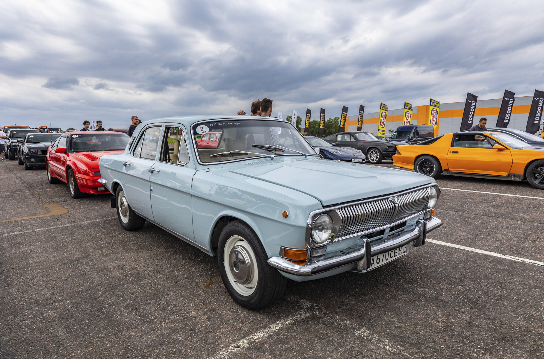 Был пилот и на советской «Волге»