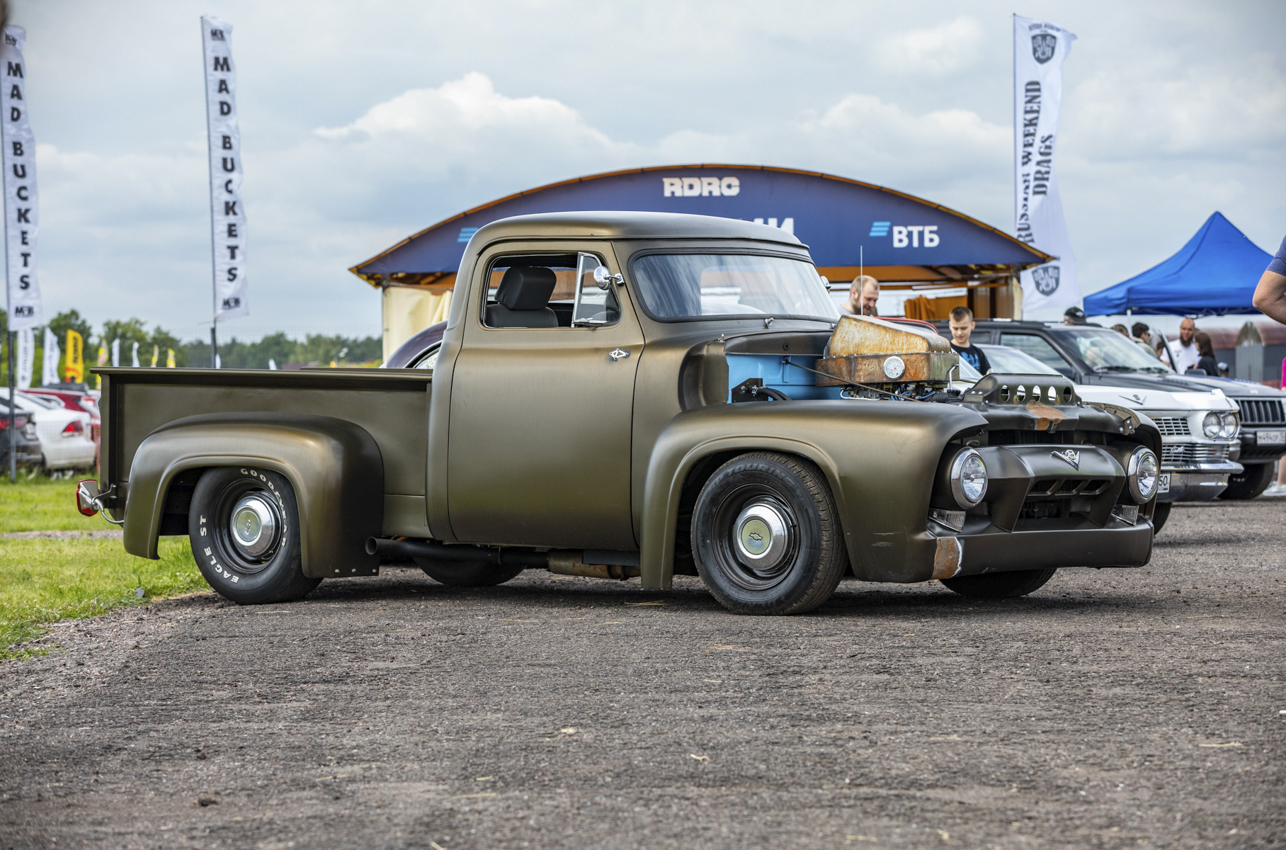 И уникальных кастом-проектов