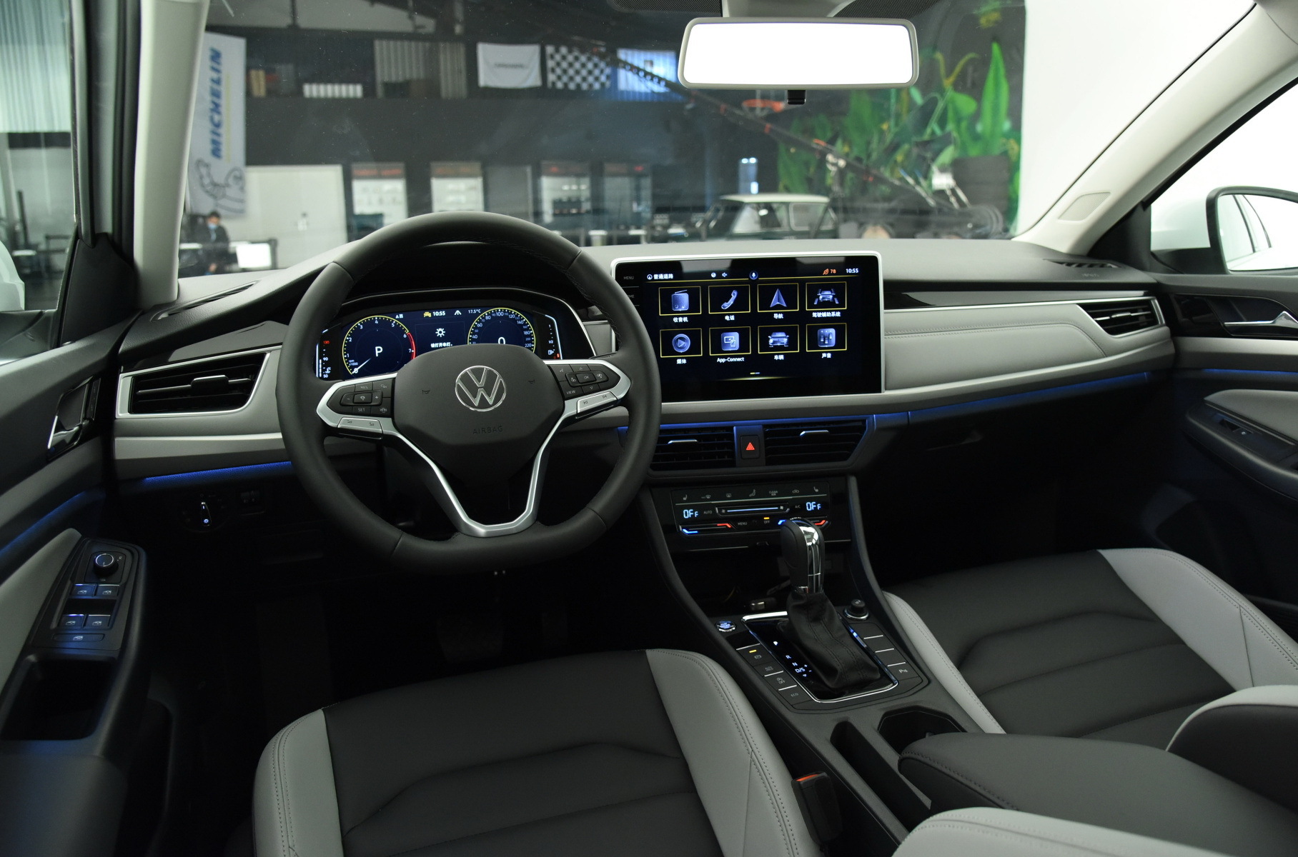 Интерьер обновлённого Volkswagen Bora, autohome.com.cn