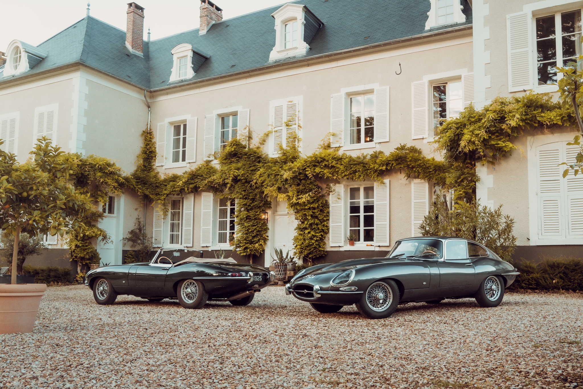 Владельцы Jaguar E-Type повторили путешествие 1961 года