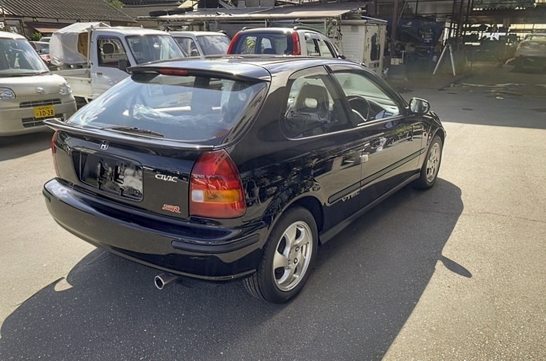 Найдена Honda Civic из 90-х, которую новой на всю жизнь забыли в гараже