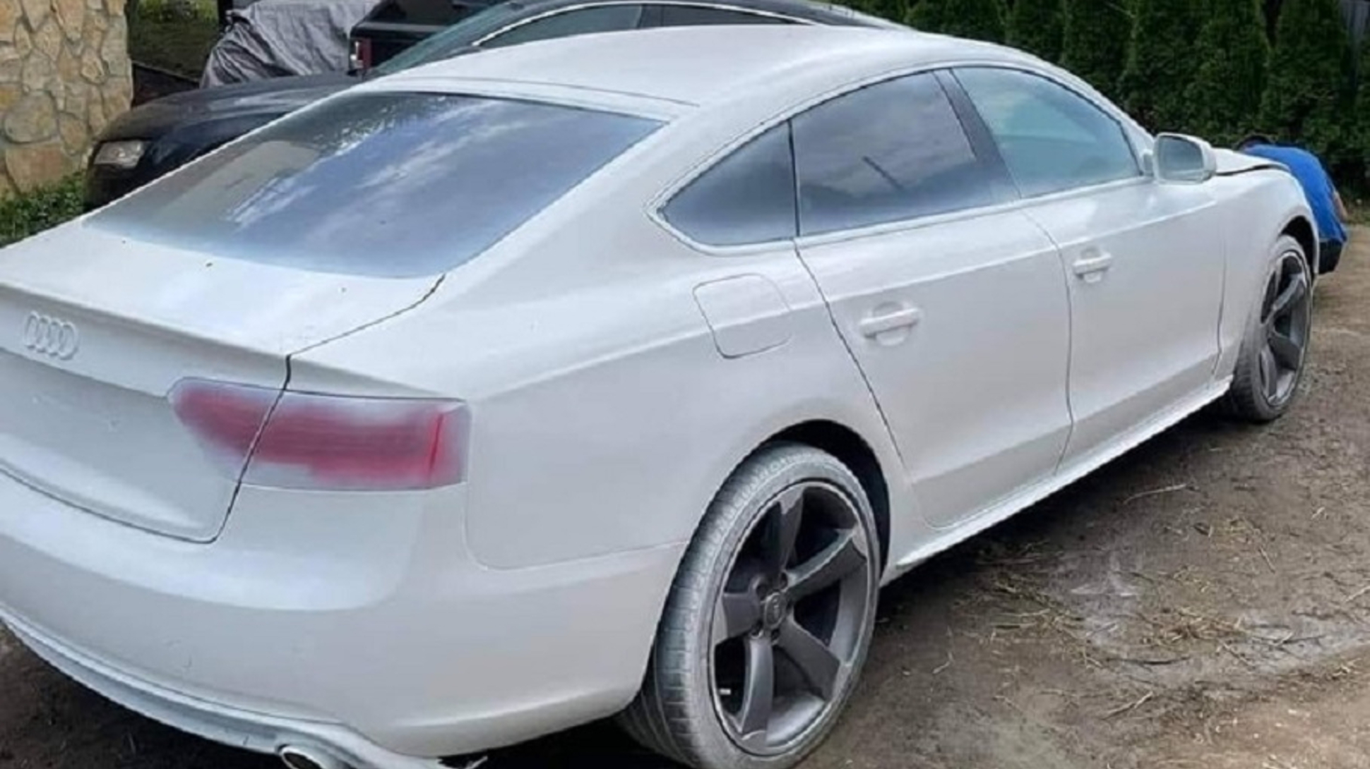 Владелец Audi A5 попытался покрасить свою машину. Зря — Motor