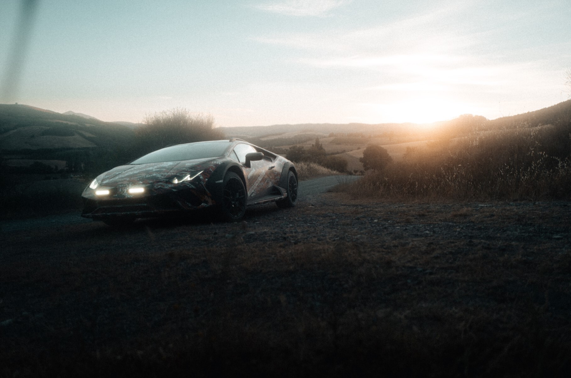 Видео: серийный Lamborghini Huracan для бездорожья