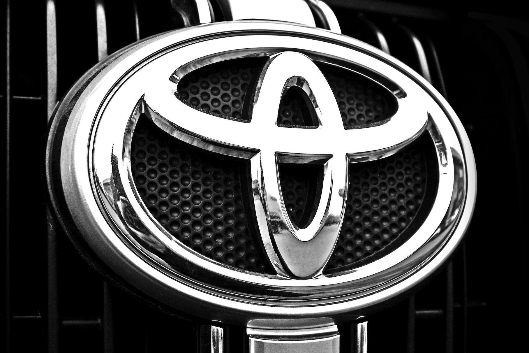 Toyota снова приостанавливает производство из-за коронавируса и дождей