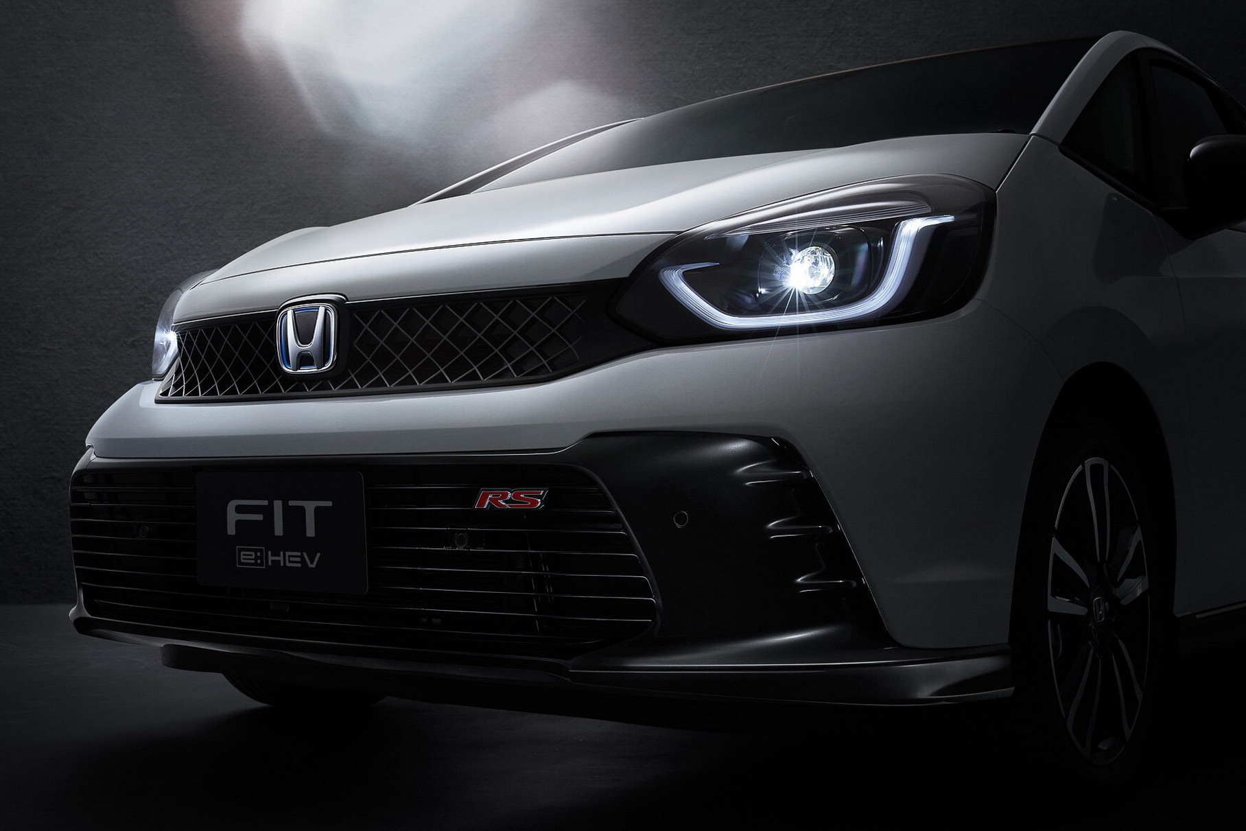Малолитражка Honda Fit обновилась и обрела спортверсию RS