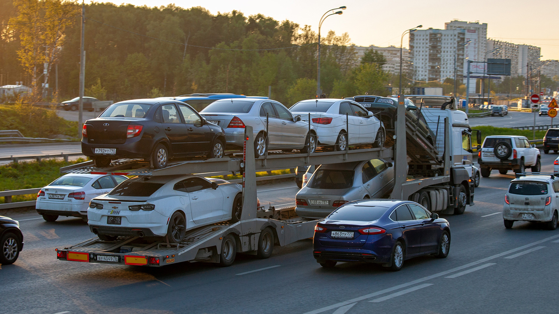 В России могут ввести льготную растаможку машин. Но не для всех — Motor