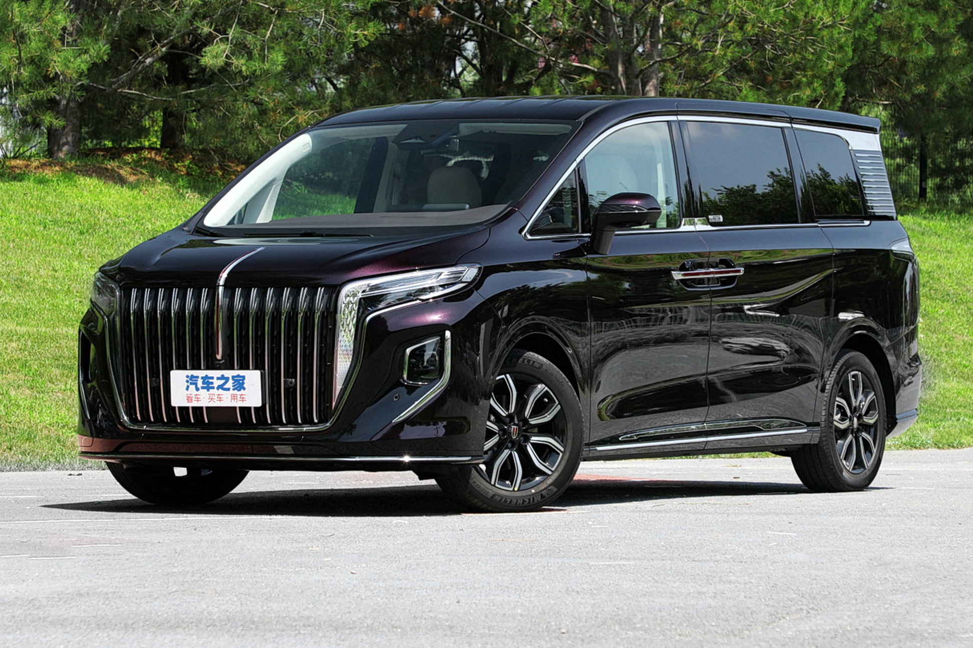 Hongqi минивэн. Hongqi минивэн hq9. Тойота минивэн 2022. FAW Hongqi hq9. Toyota Alphard 2022.