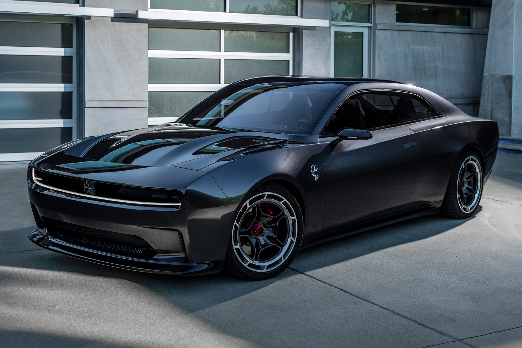 Электромоторы и полный привод: представлен Dodge Charger Daytona SRT — Motor