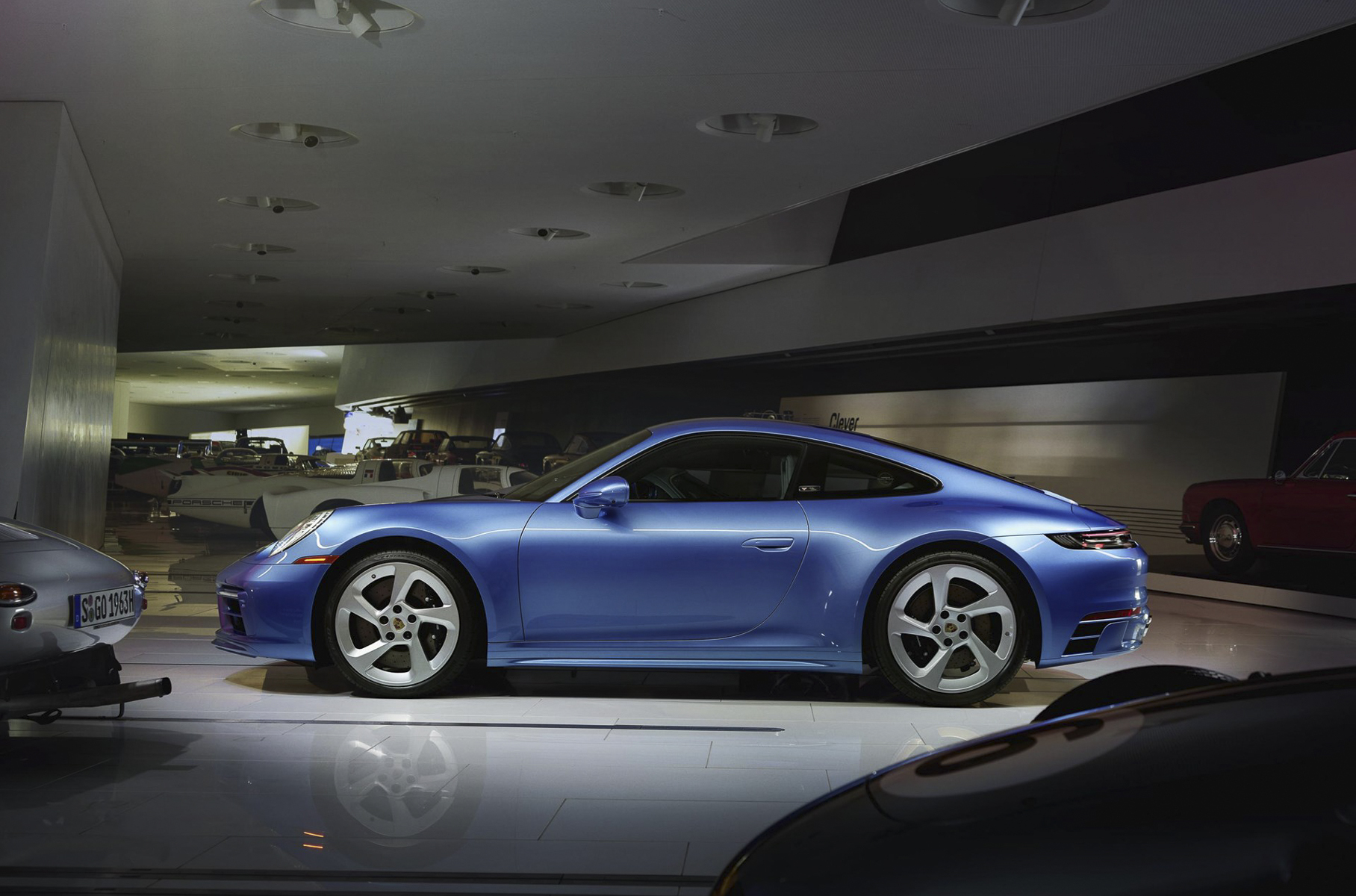 Реальную версию Porsche 911 из «Тачек» продали по рекордной цене