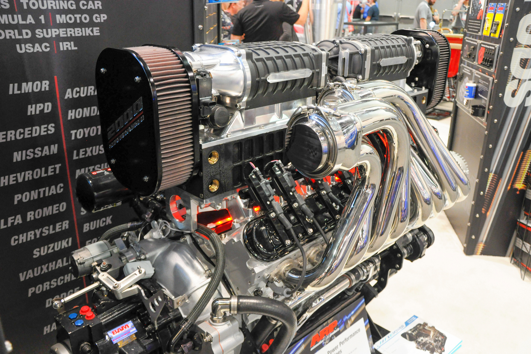 В 2019 году на выставке SEMA представили компрессорную версию мотора V16. Её мощность составляет от 1800 до 2000 лошадиных сил, в зависимости от сорта топлива