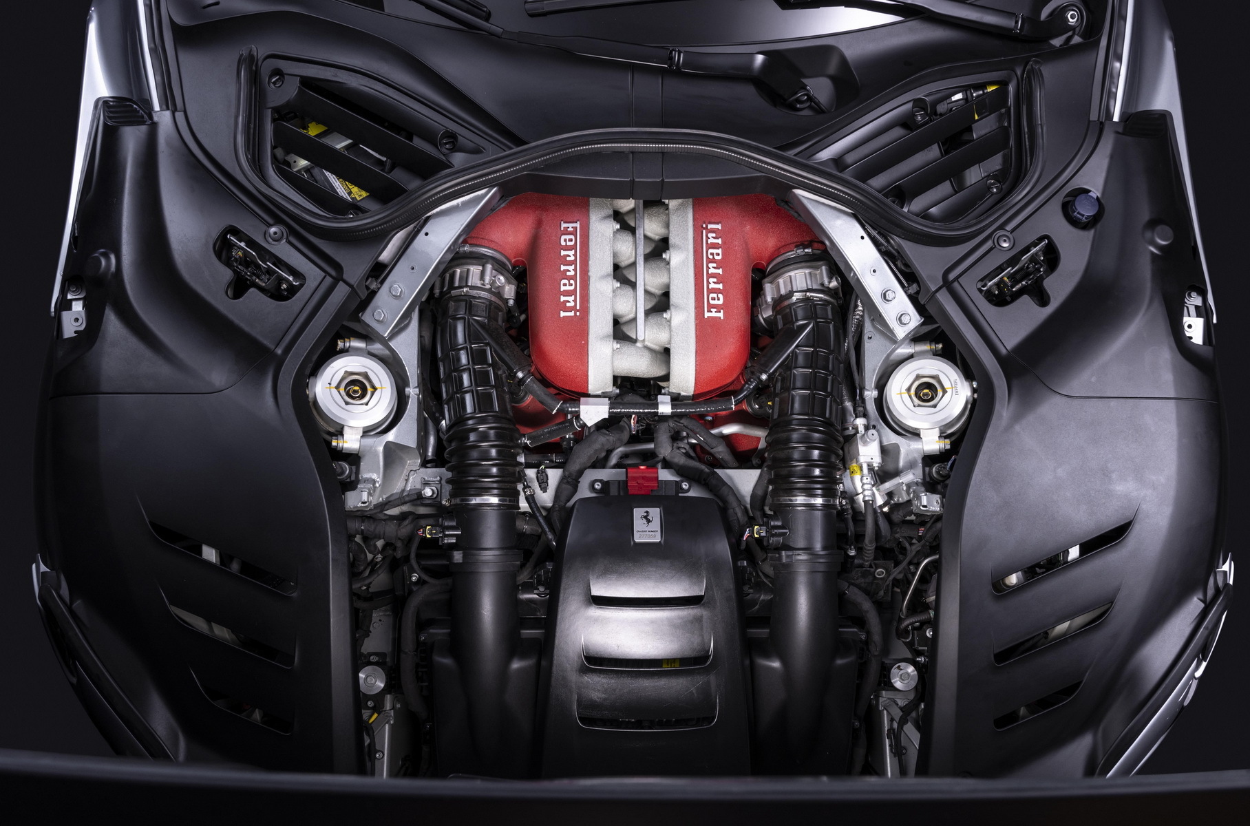 Двигатель Ferrari Purosangue