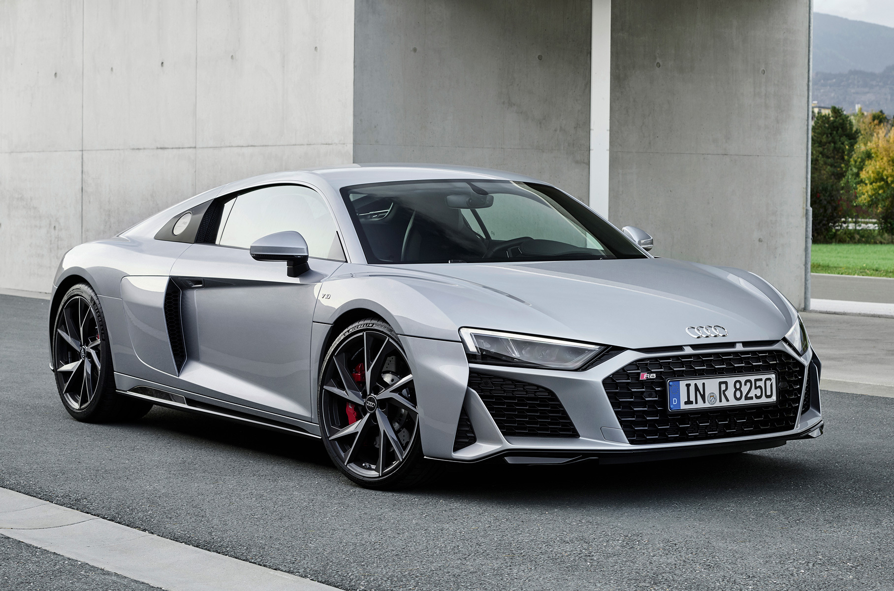 Новинка может оказаться мощнейшей моделью за всю историю марки. Выпуск наладят на том же предприятии, где собирают актуальную версию.