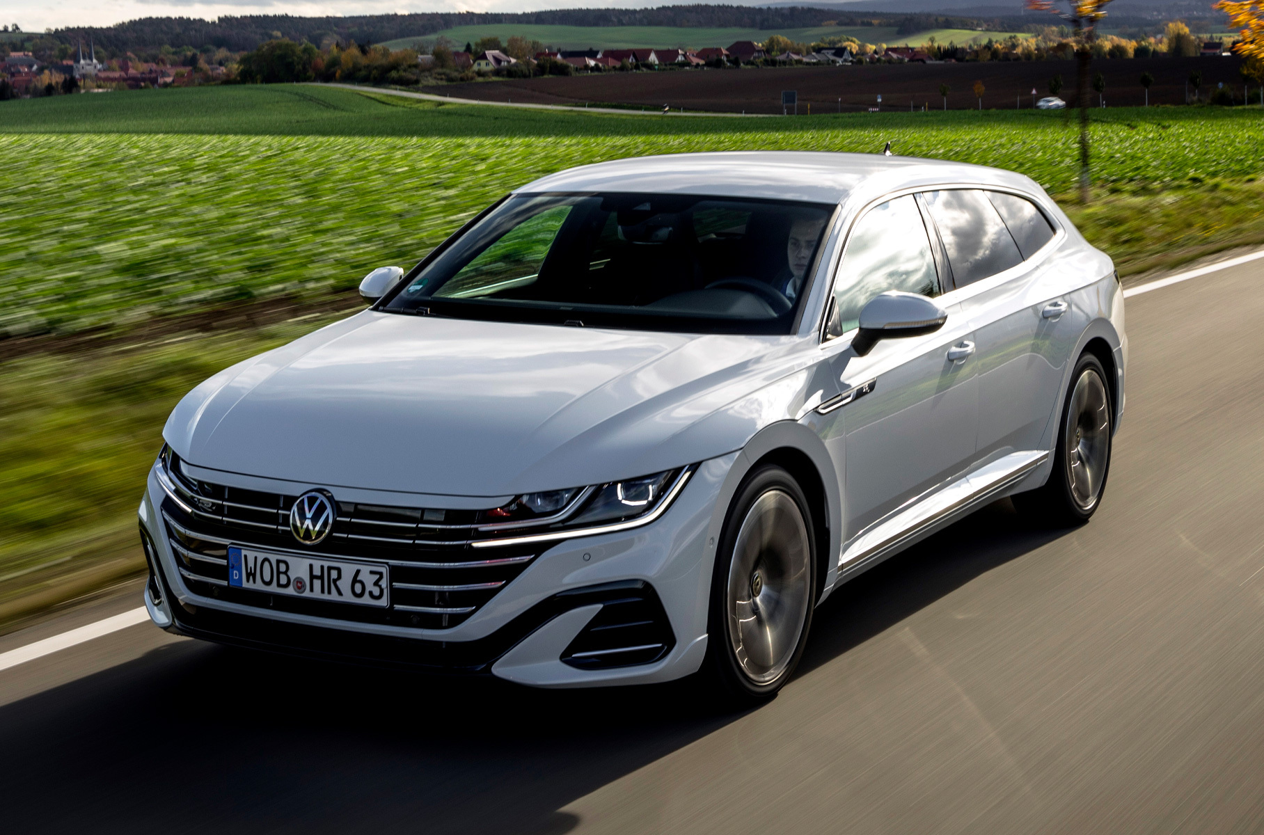 Предполагается, что преемником модели станет товарный вариант концепта ID. Aero. По другой версии, в следующем году новый универсал Passat B9 на архитектуре MQB придёт на смену и лифтбеку, и шутинг-брейку: последний представлен на европейском рынке.