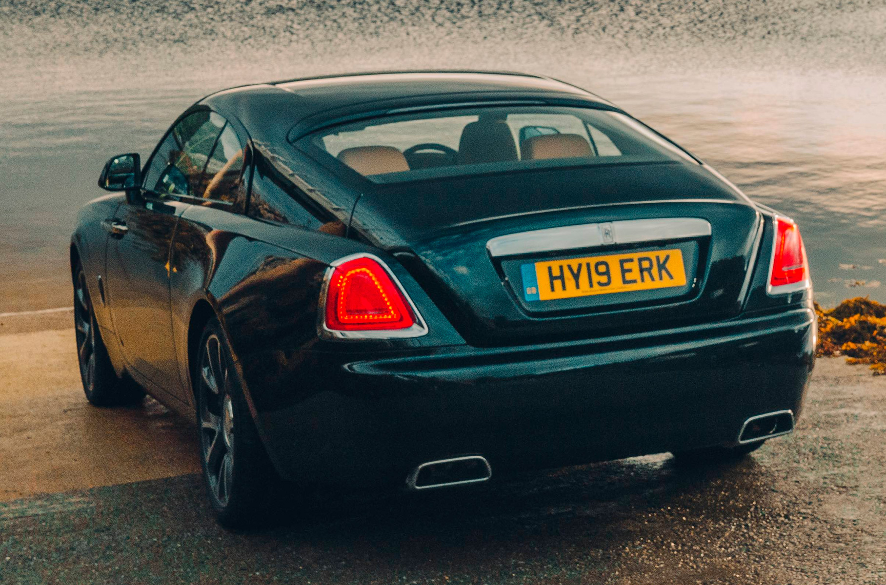 Wraith собирали девять лет, Dawn — семь. За это время модели не раз становились основой для особых исполнений.