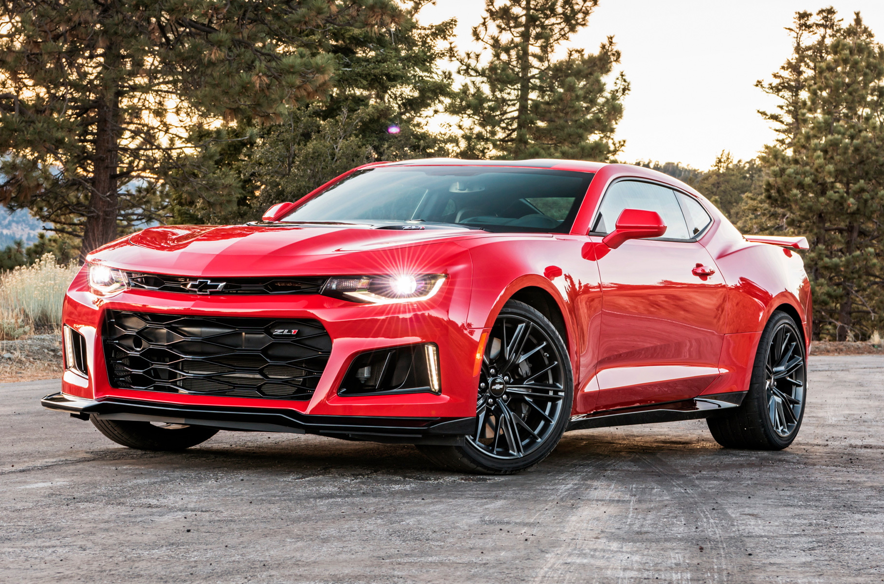 ###  Приблизительно через четыре года двухдверка [уступит место](https://motor.ru/news/camaro-blackwing-29-08-2021.htm) электрическому седану.