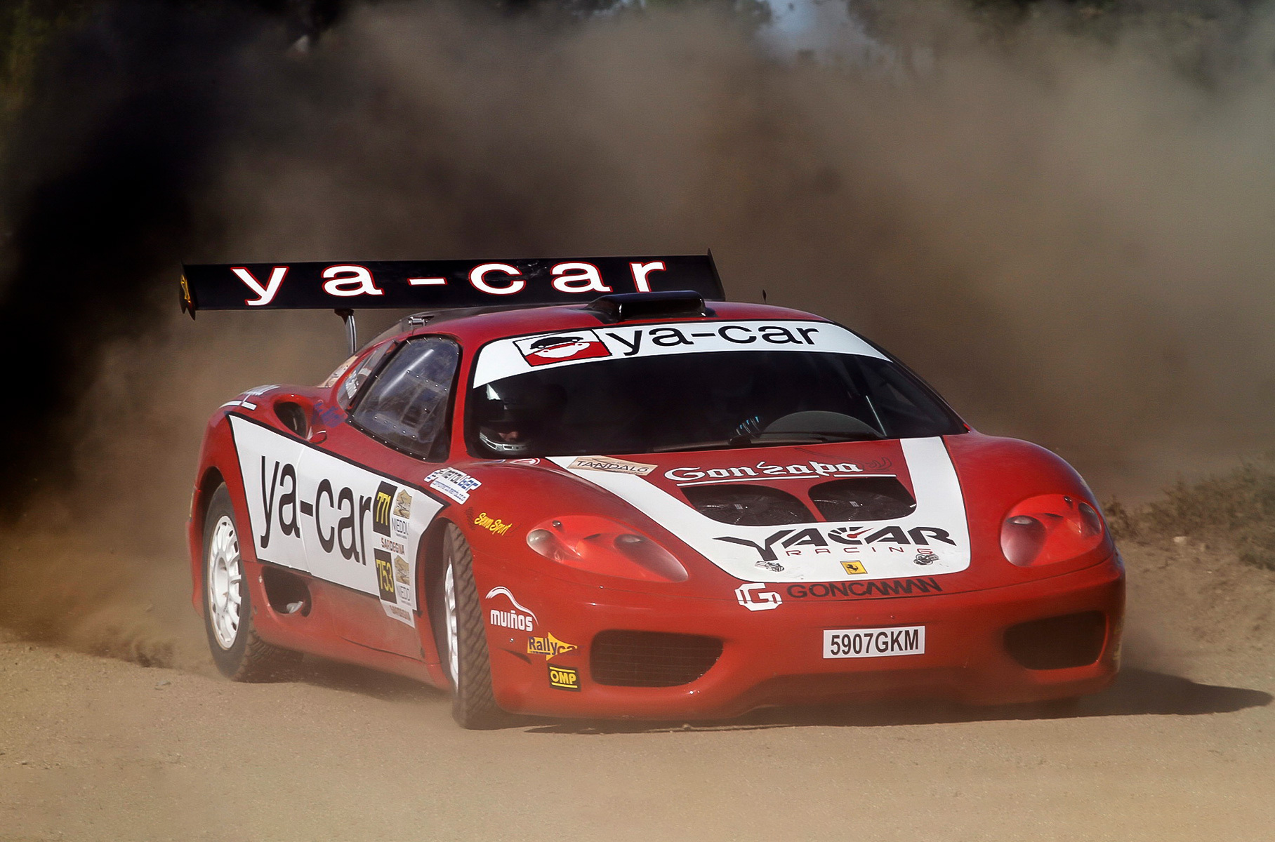 Та же модель [вдохновила](https://motor.ru/news/ferrari-360-rallycar-26-11-2019.htm) разработчиков раллийного болида для испанской команды Ya-Car.