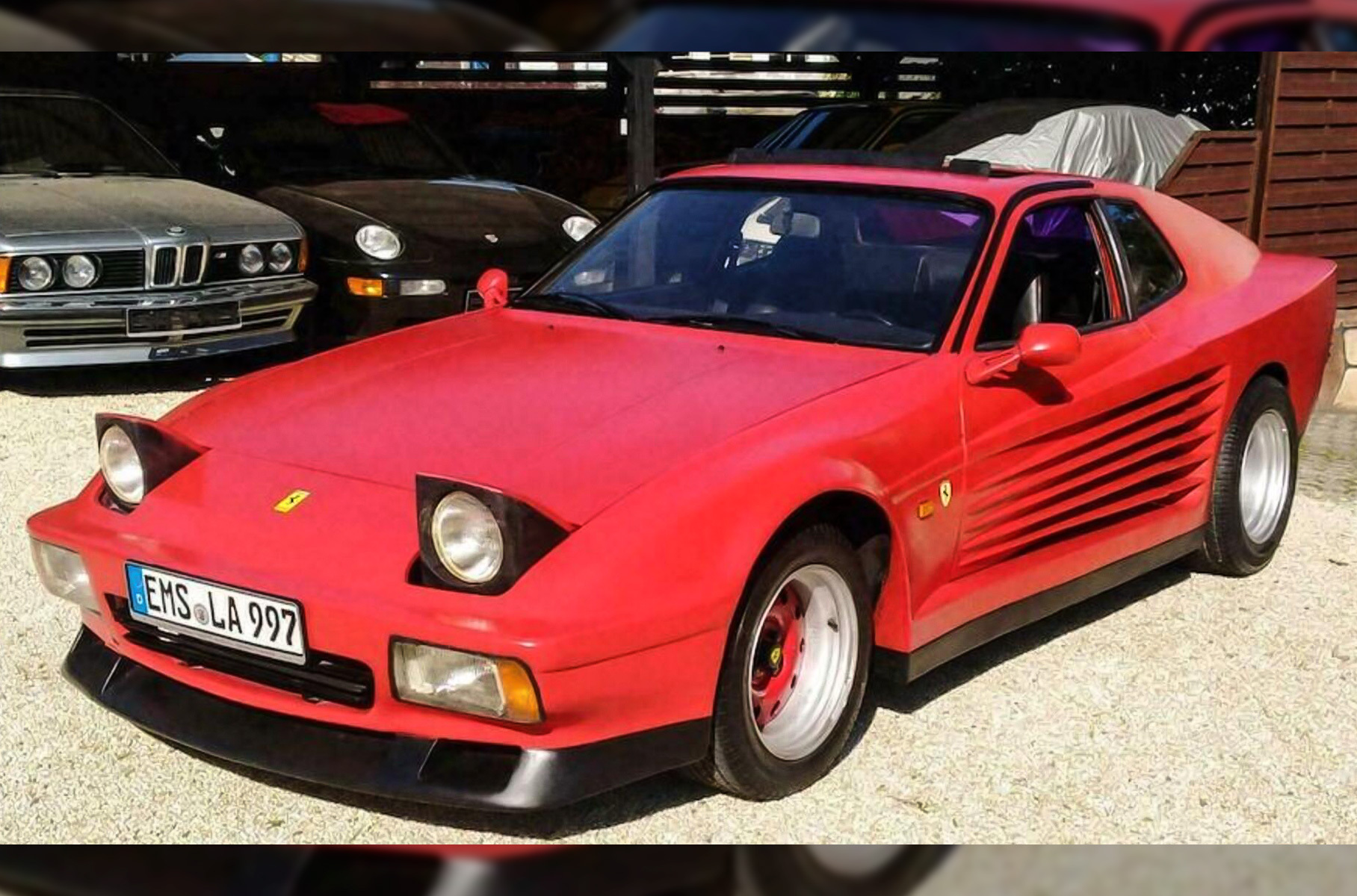 Из Porsche 924 [попытались сделать](https://motor.ru/news/ferrariporschehybrid-27-04-2020.htm) копию Ferrari Testarossa.